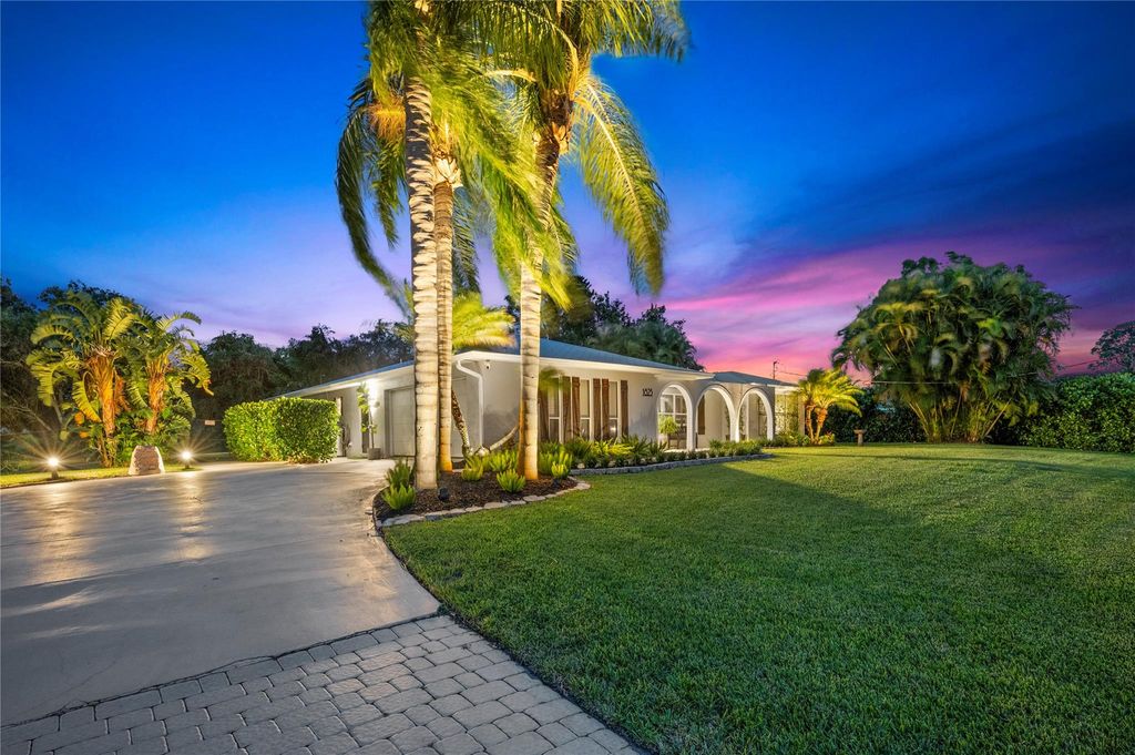 Photo of 1825 SE Elrose Street, Port St Lucie, FL 34952 (MLS # F10467330)