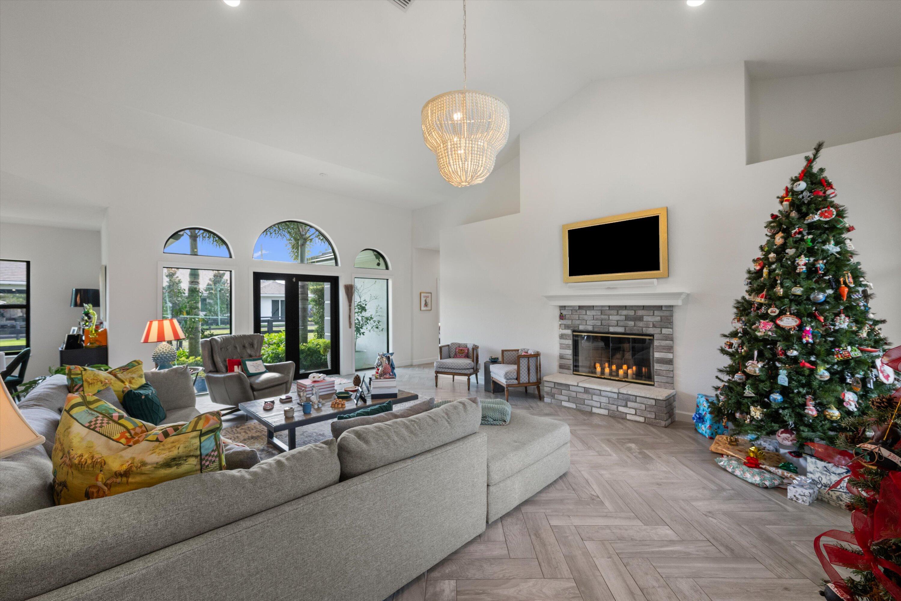 PADDOCK PARK 2 OF WELLINGTON - Residential