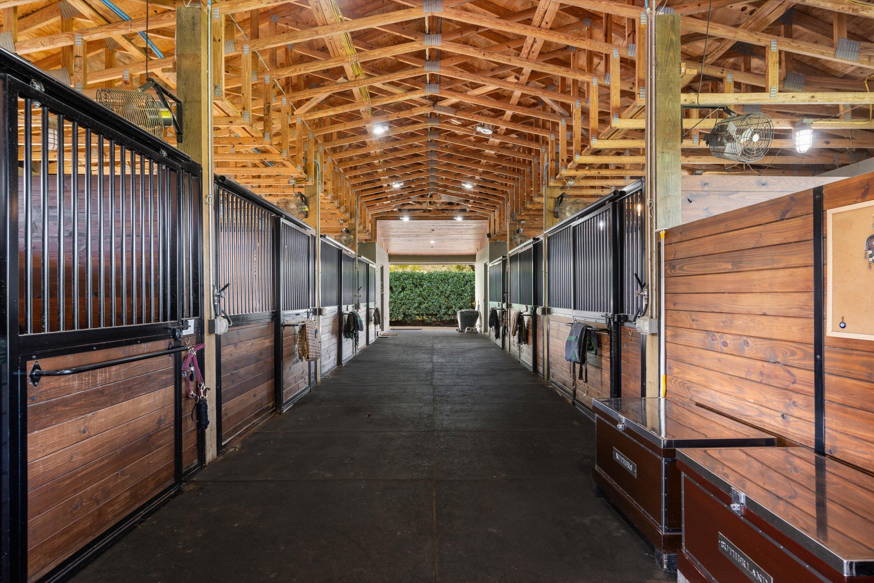 PADDOCK PARK 2 OF WELLINGTON - Residential