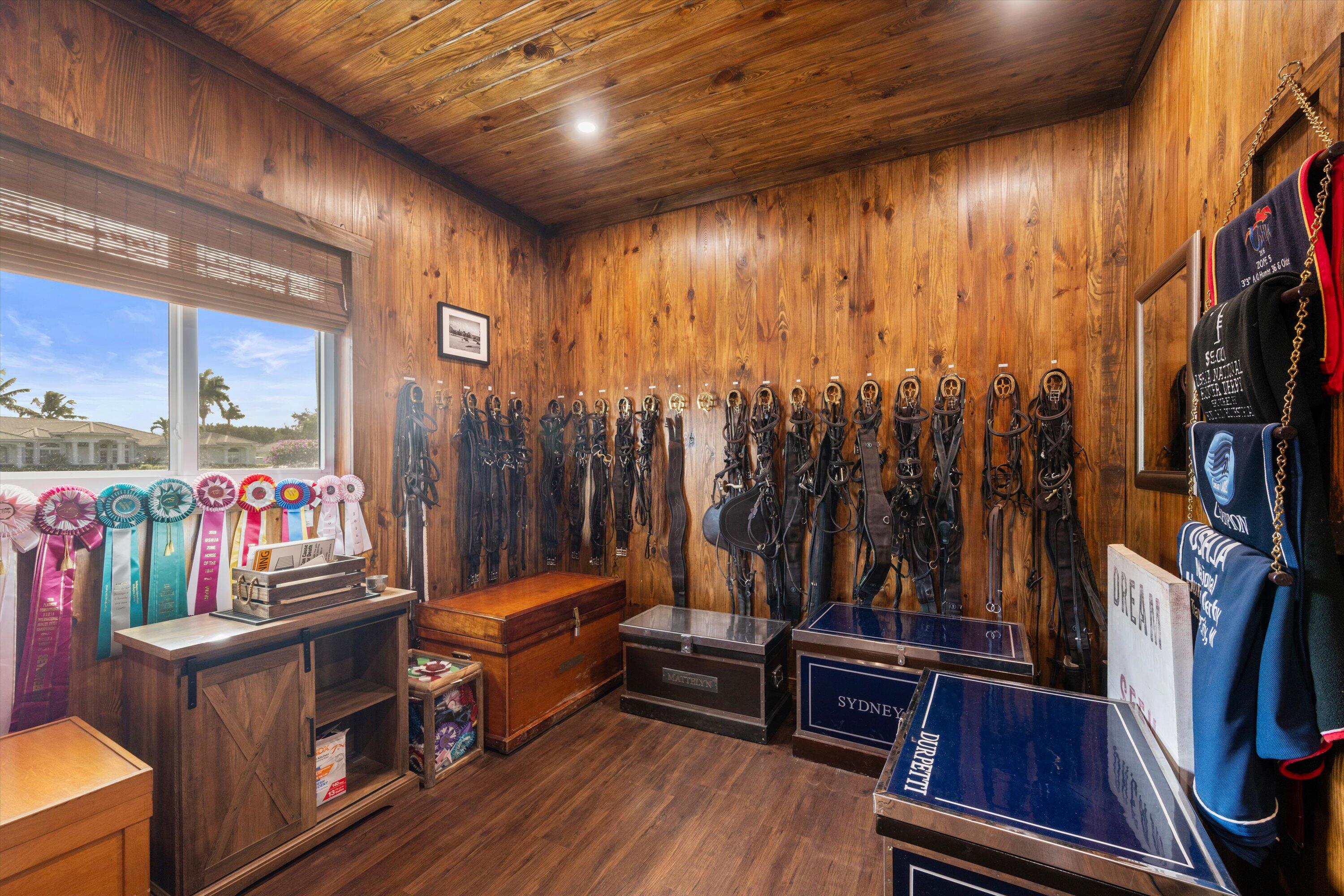 PADDOCK PARK 2 OF WELLINGTON - Residential