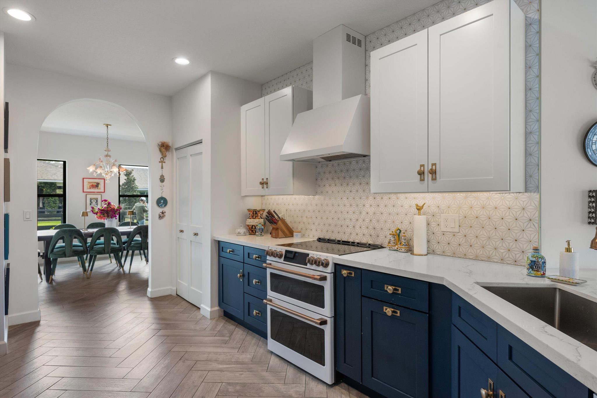 PADDOCK PARK 2 OF WELLING - Residential