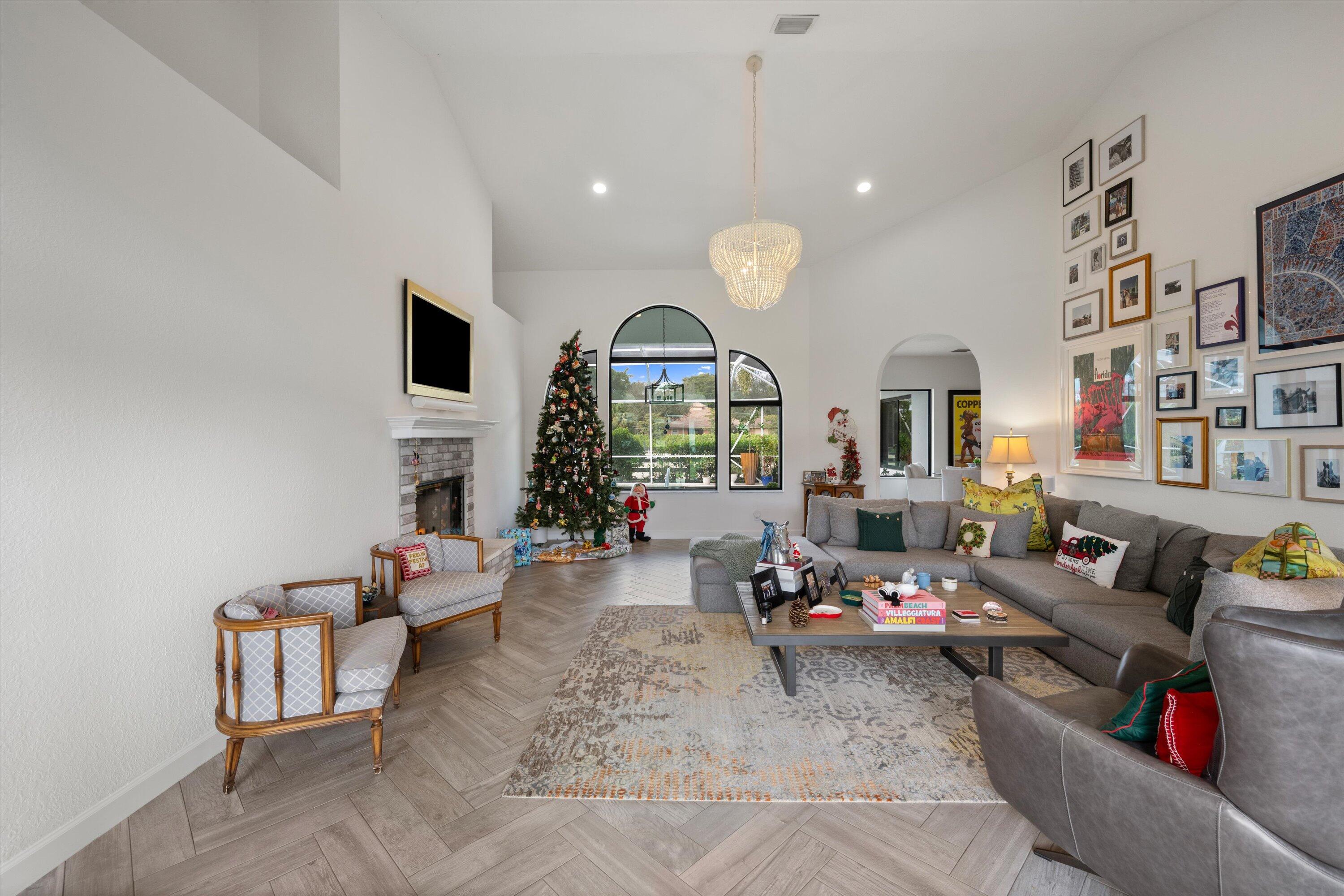 PADDOCK PARK 2 OF WELLINGTON - Residential