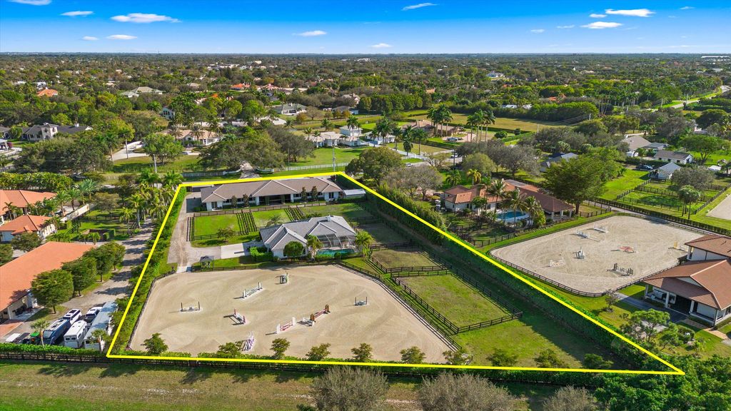 Photo of 14371 Wellington Trace, Wellington, FL 33414 (MLS # R11150500)