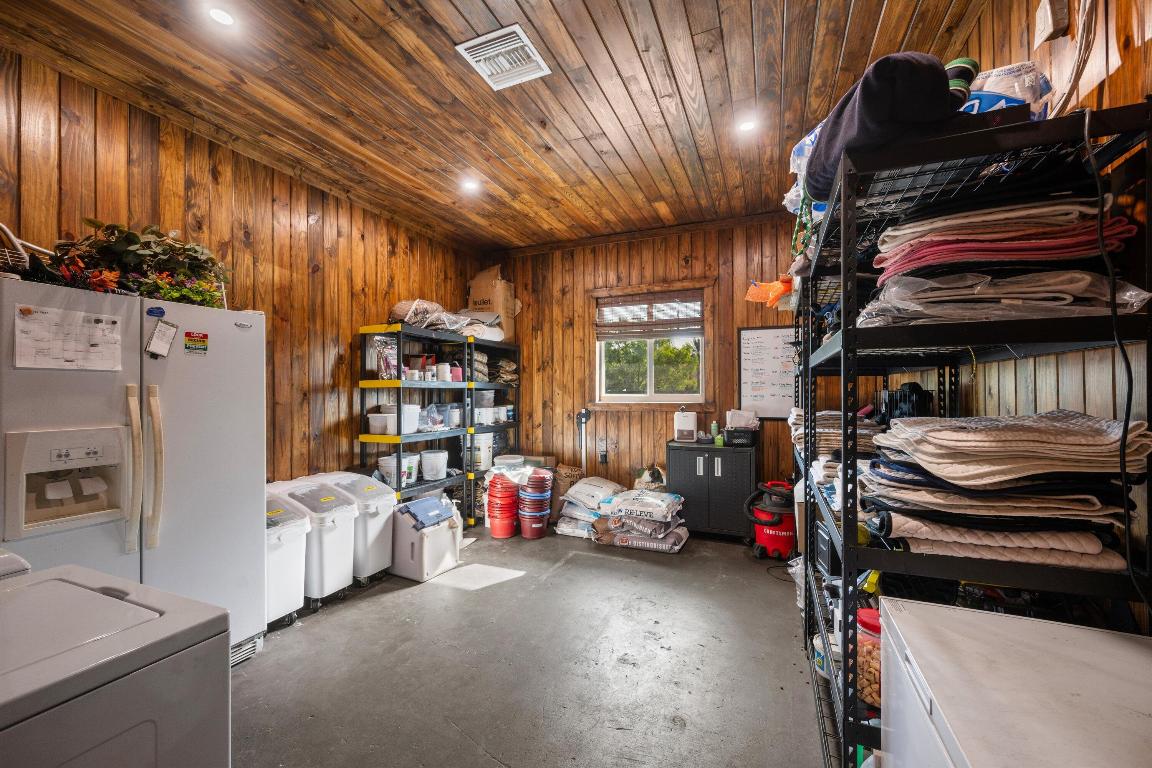 PADDOCK PARK 2 OF WELLINGTON - Residential