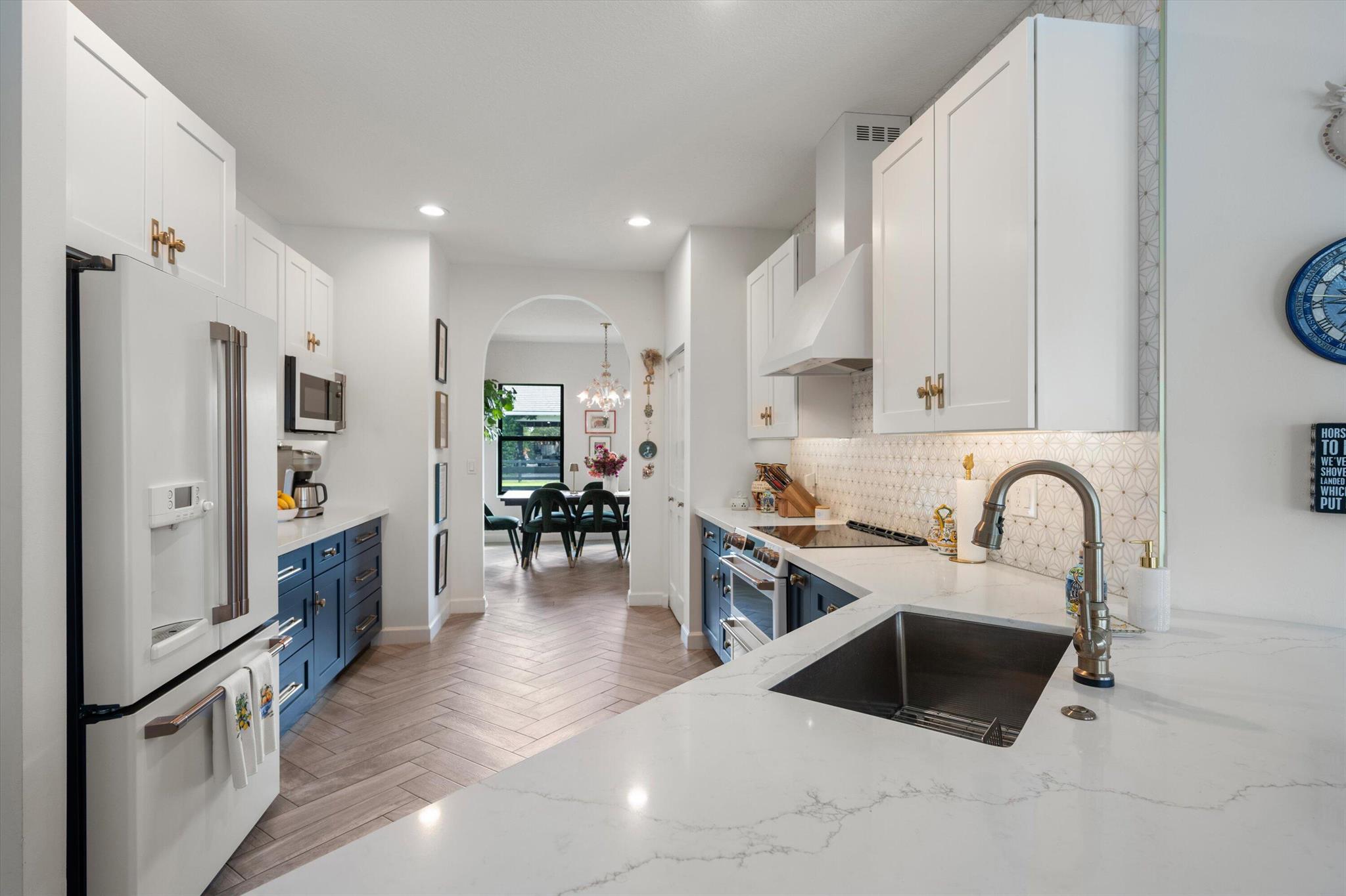 PADDOCK PARK 2 OF WELLING - Residential