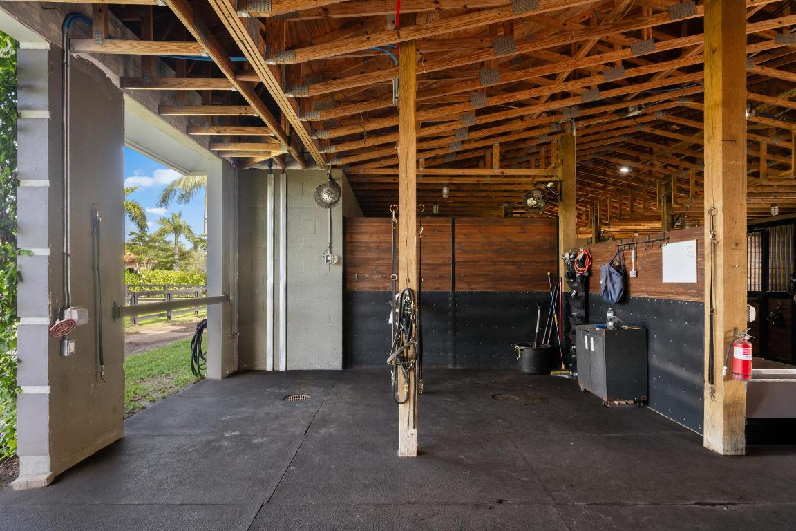 PADDOCK PARK 2 OF WELLINGTON - Residential