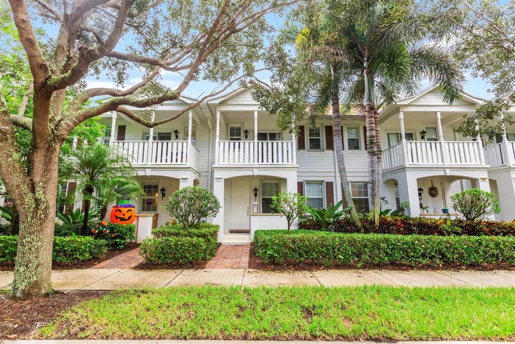 Photo of 2873 E Community Drive, Jupiter, FL 33458 (MLS # R11143025)