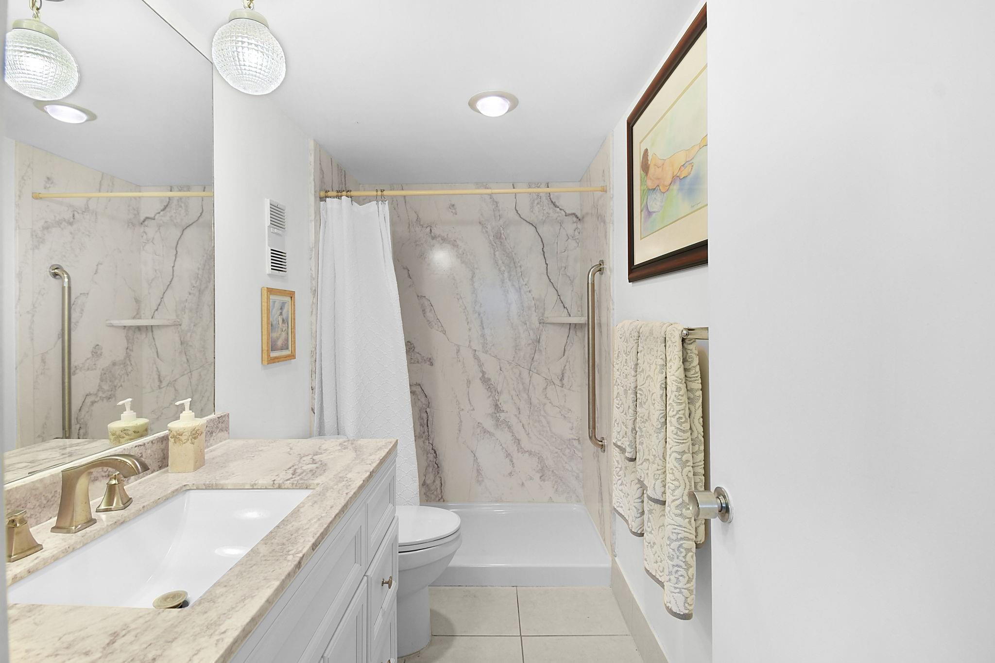 Fairwinds Cove Condo - Residential Lease