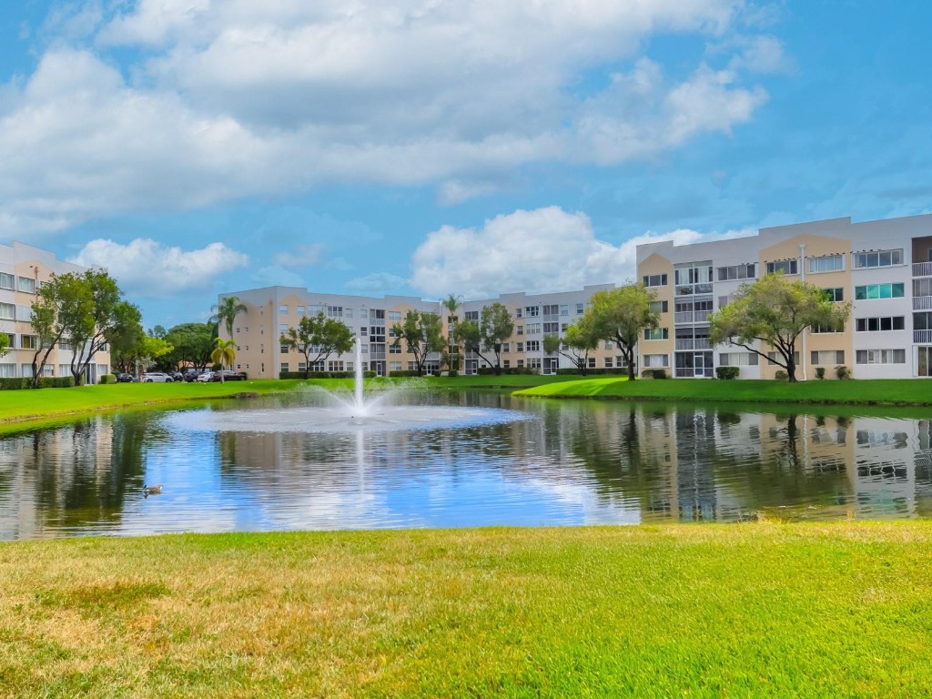 Sunrise Lakes Phase 4 - Residential