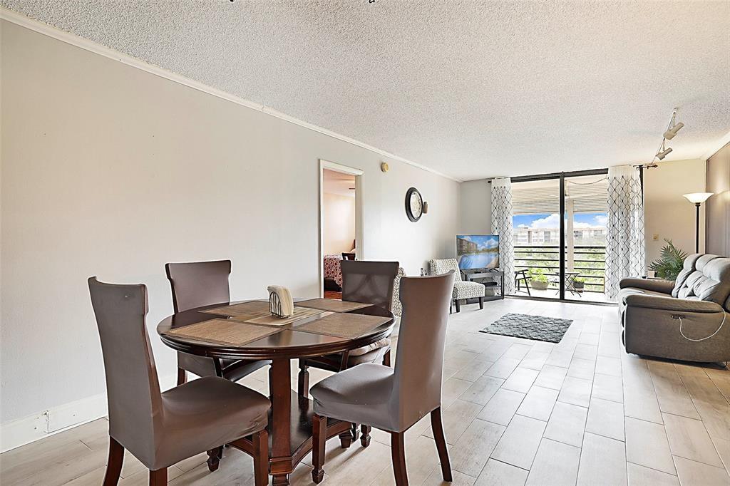 1400 Saint Charles Pl 616