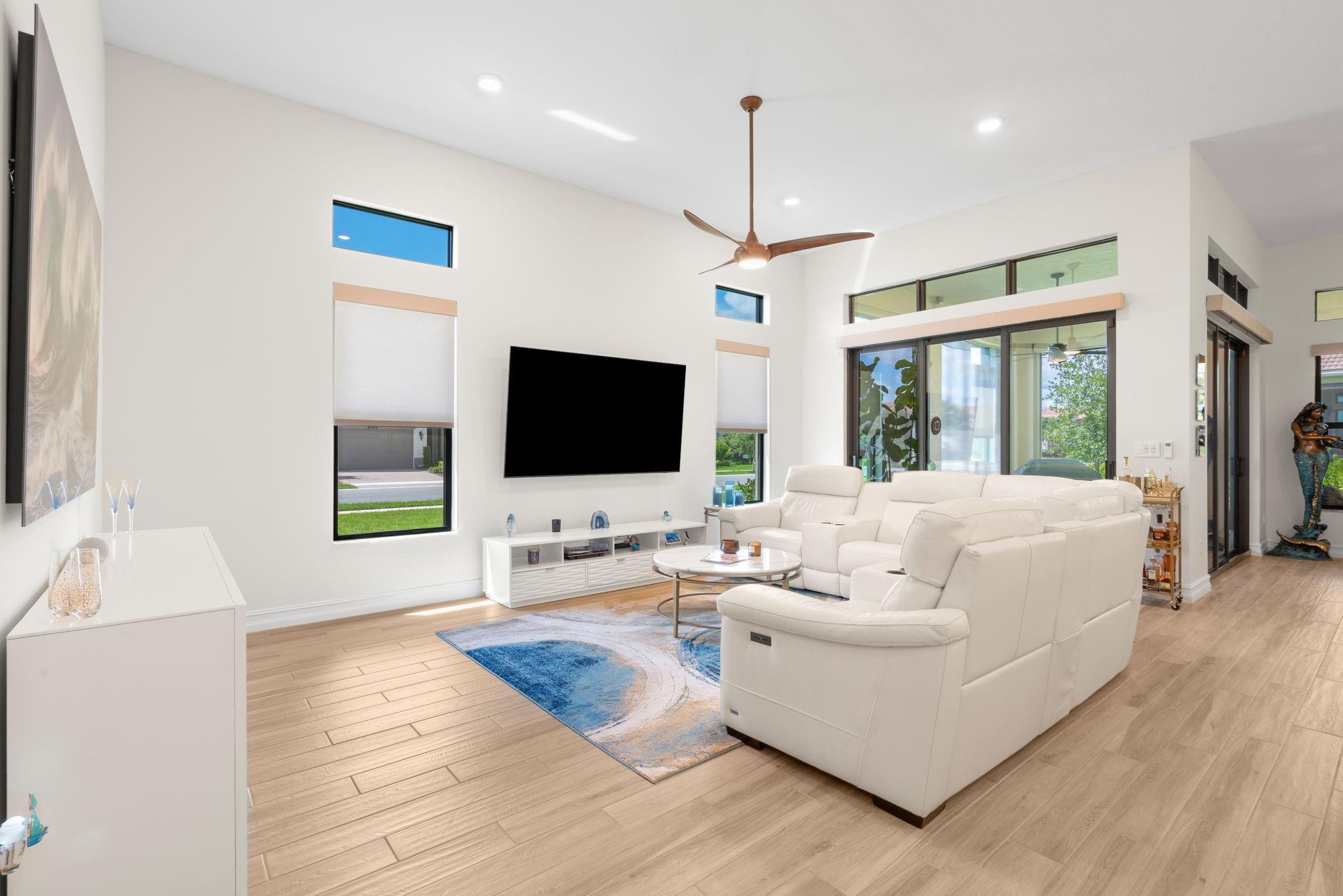 Parkland Royale 182-60 B - Residential