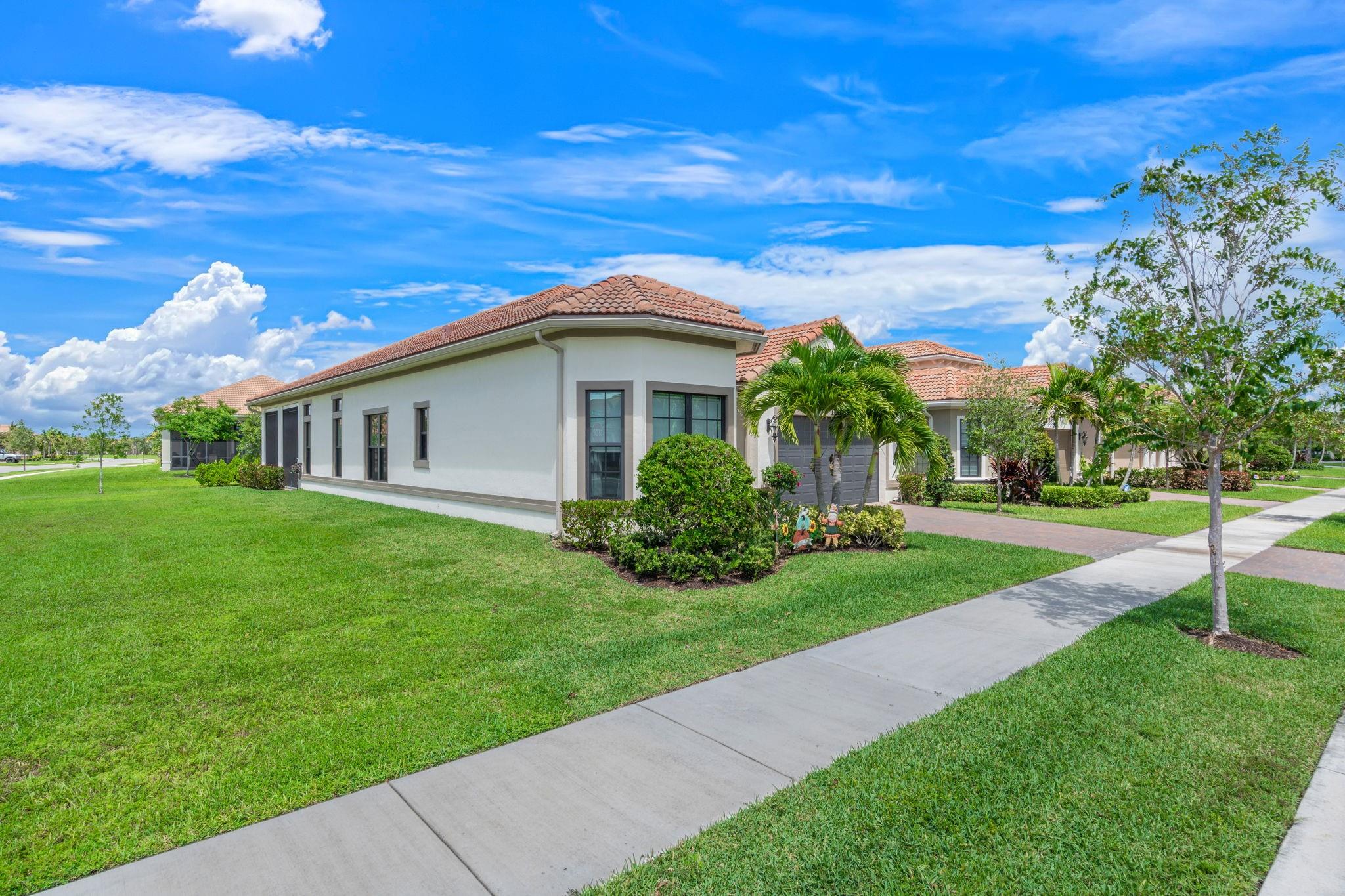 Parkland Royale 182-60 B - Residential