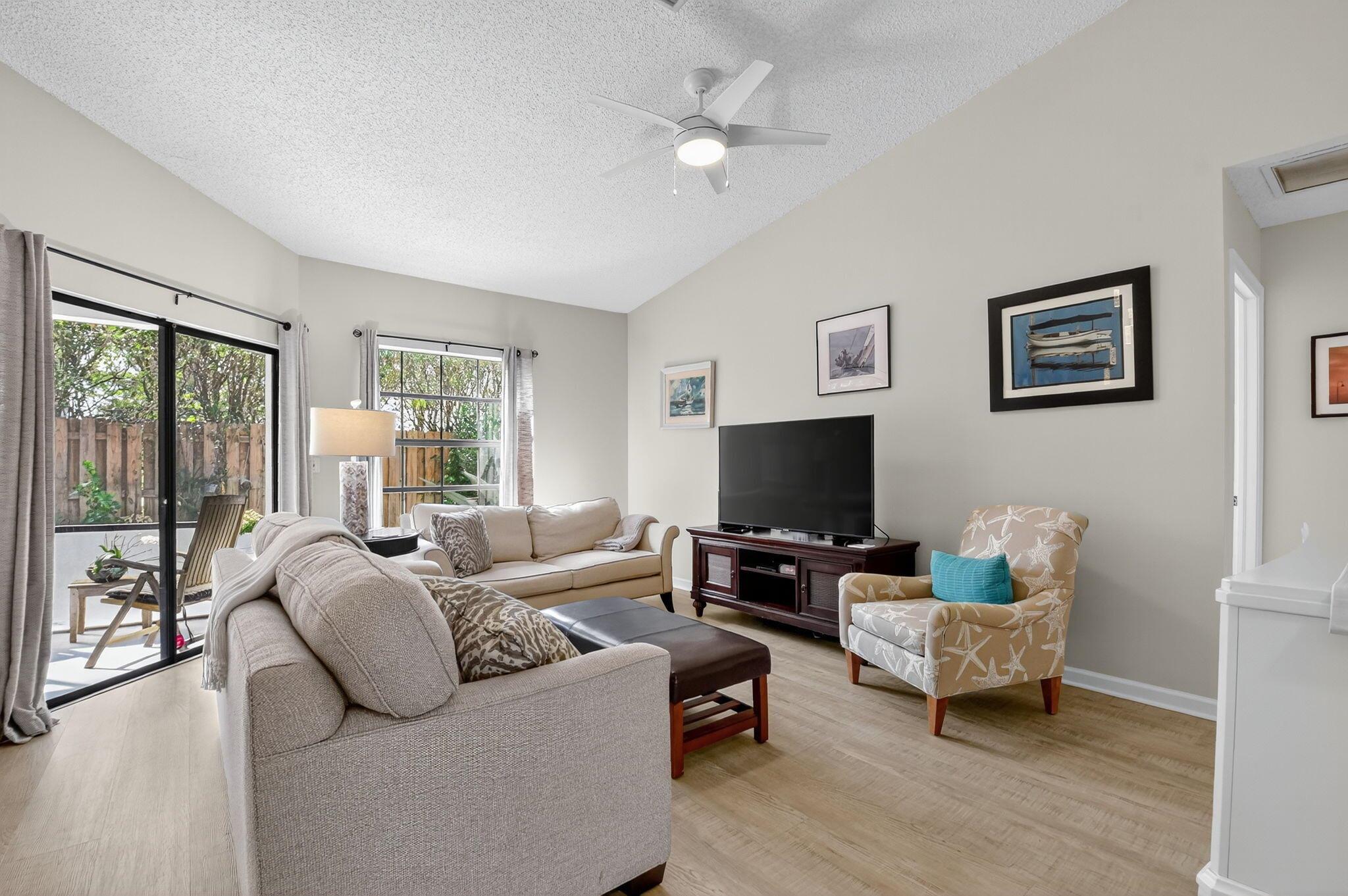 WELLINGTON OF WELLINGTON - Residential