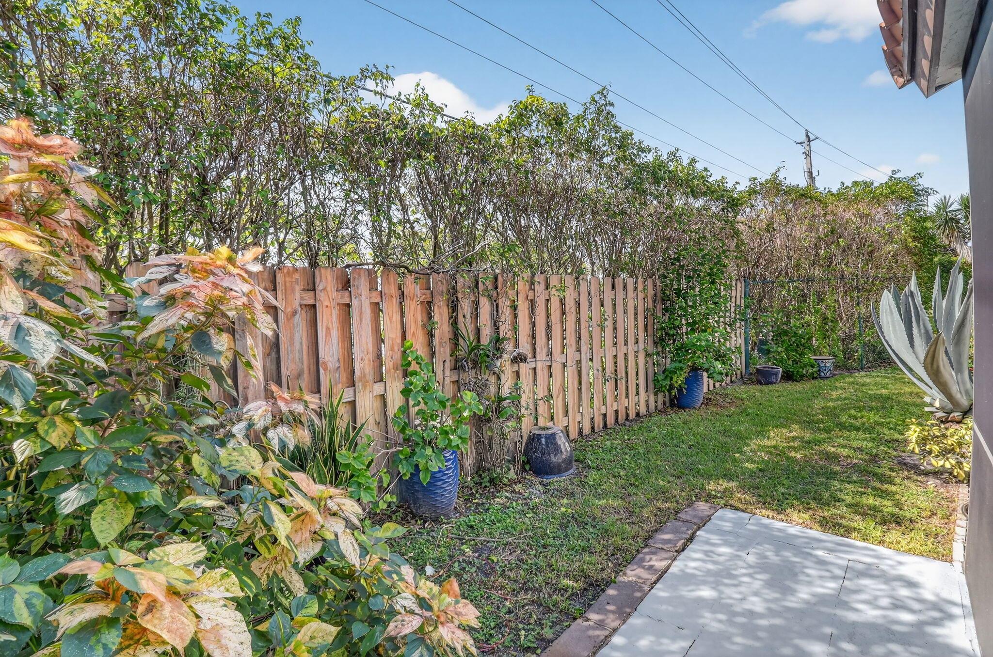 WELLINGTON OF WELLINGTON - Residential