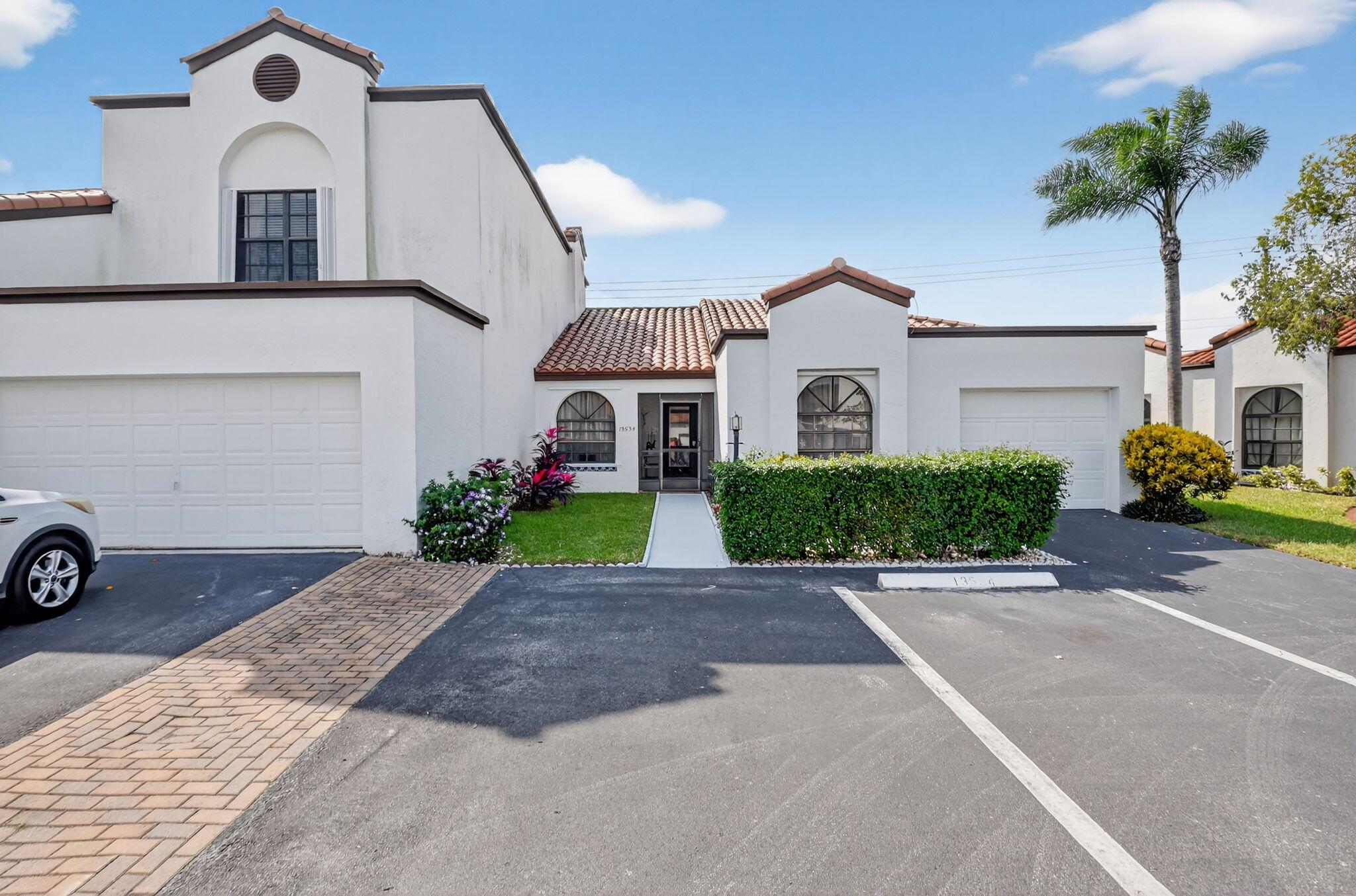 WELLINGTON OF WELLINGTON - Residential