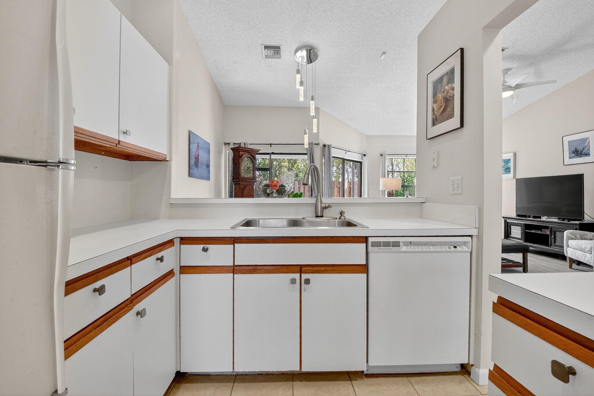 WELLINGTON OF WELLINGTON - Residential