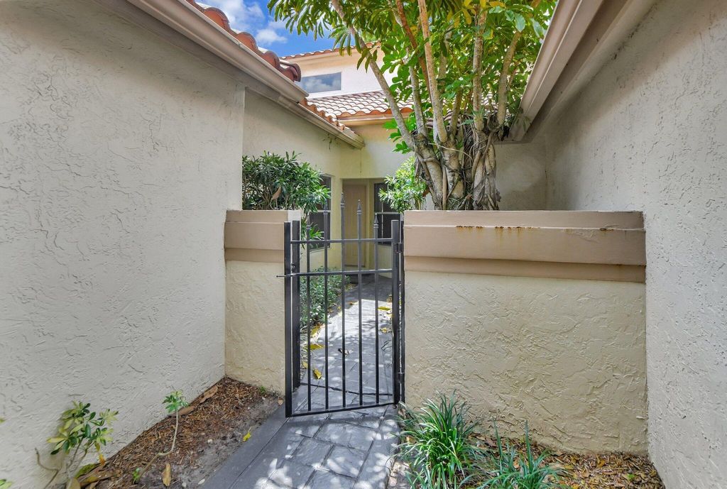 Photo of 5240 Majorca Club Drive, Boca Raton, FL 33486 (MLS # R10989777)