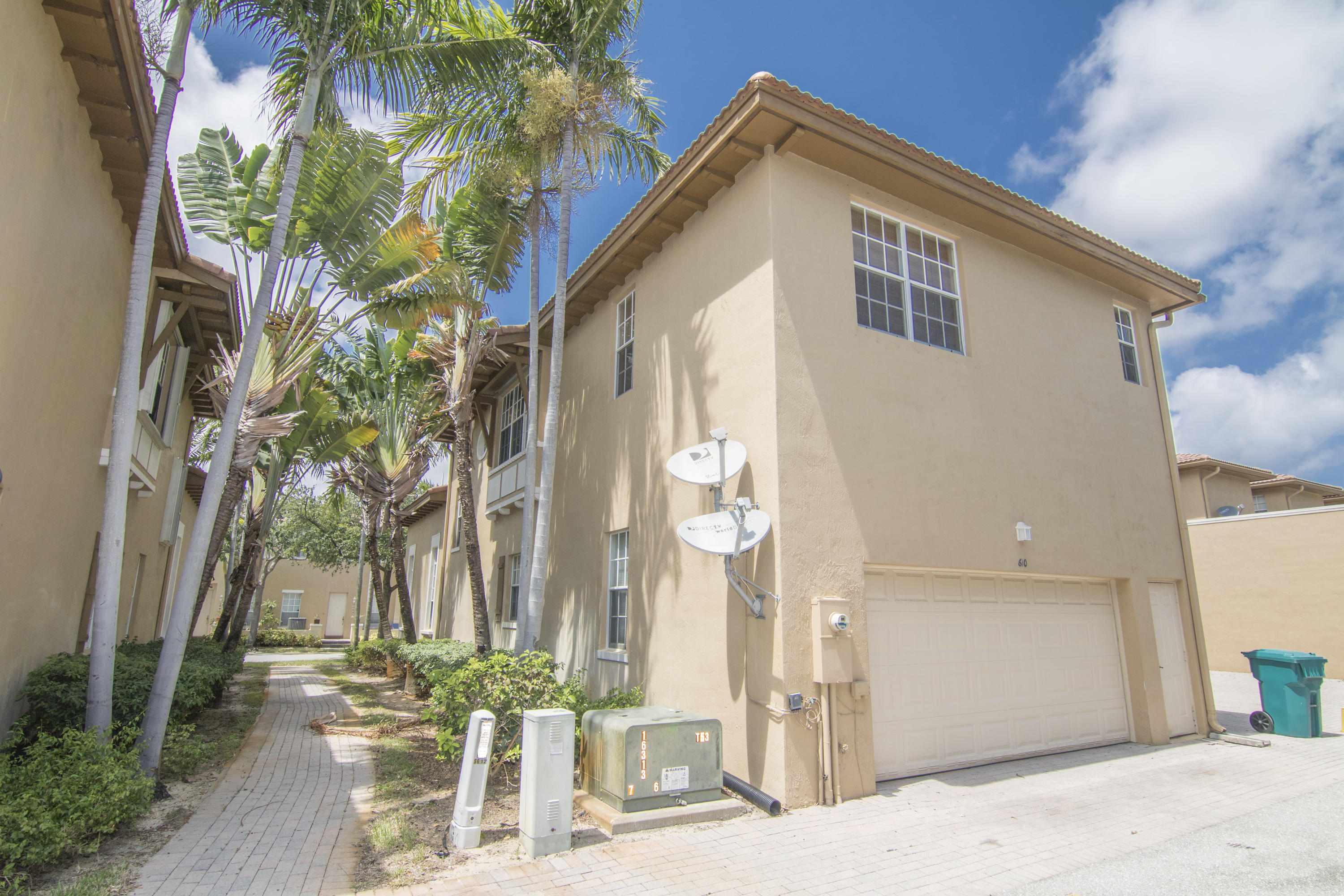 CANTERBURY AT QUANTUM VILLAGE - Residential Lease