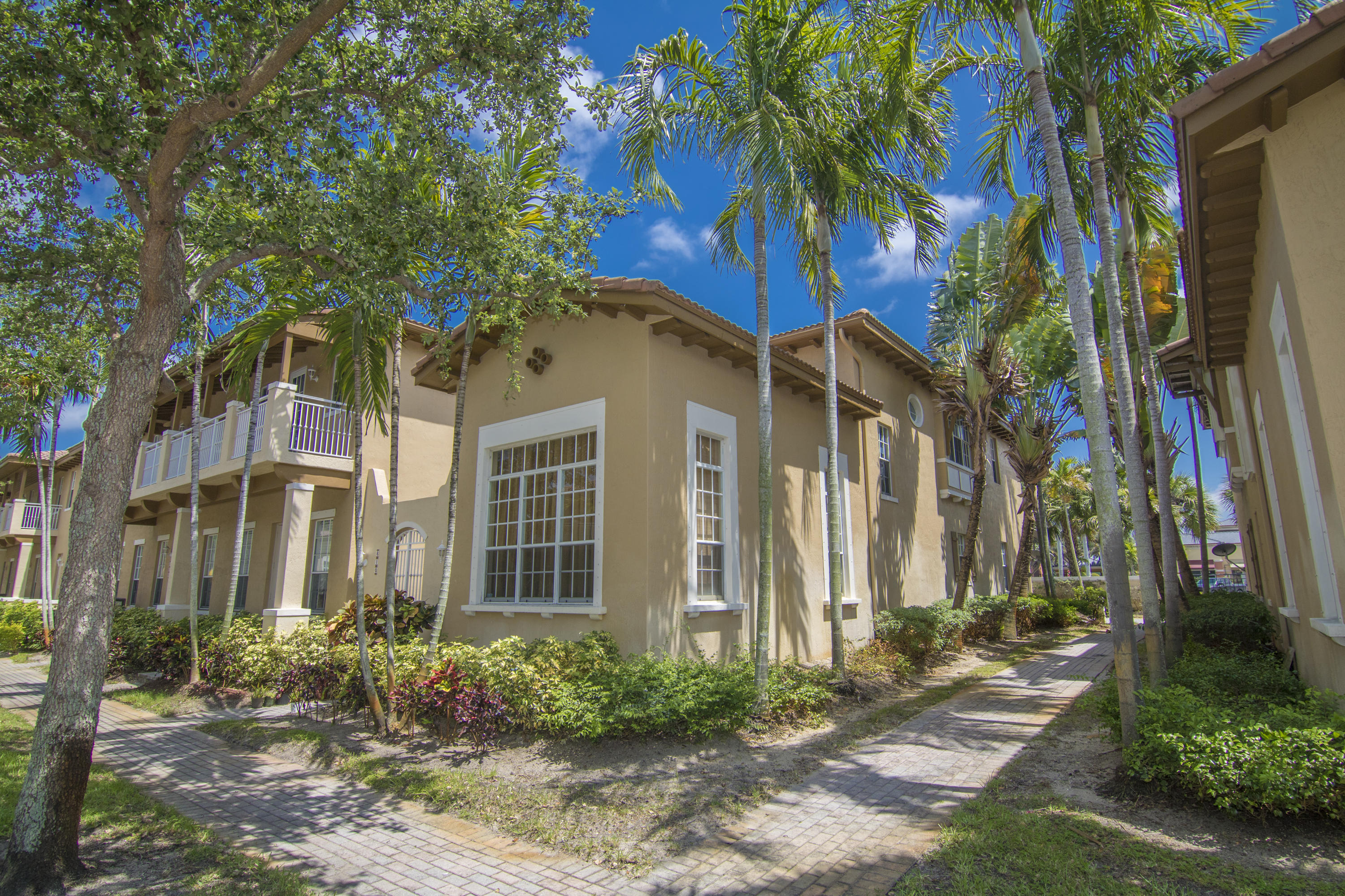 CANTERBURY AT QUANTUM VILLAGE - Residential Lease