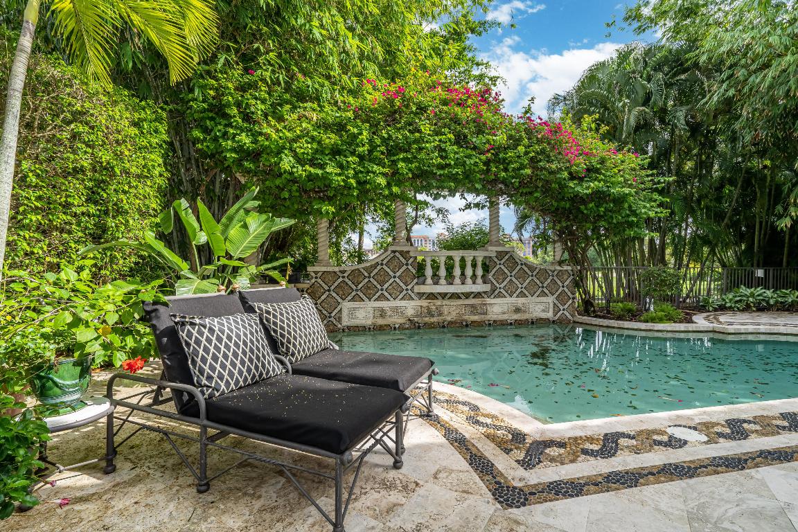 ADDISON ESTATES - Residential