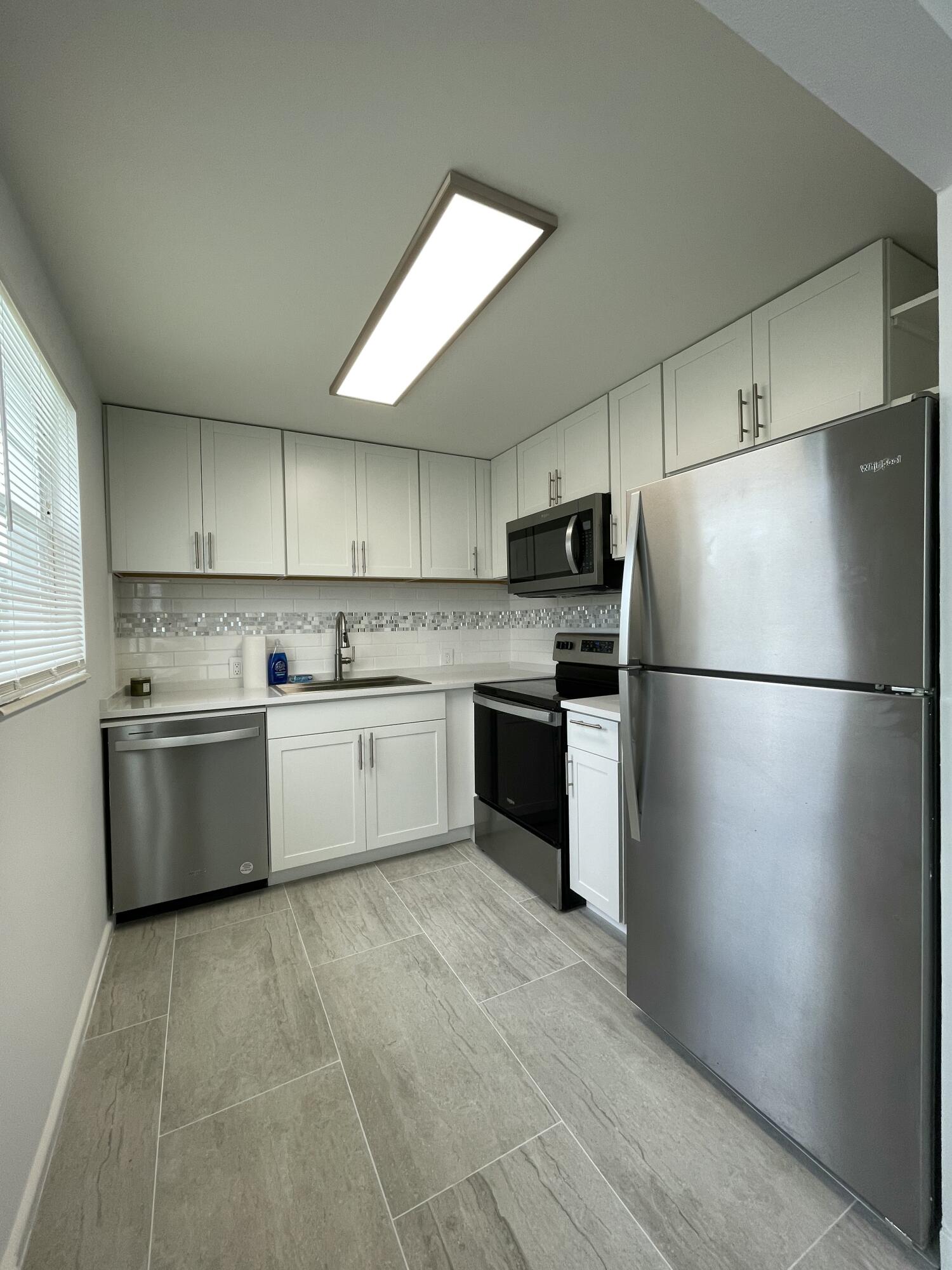 FANSHAW AT CENTURY VILLAGE CONDO - Residential