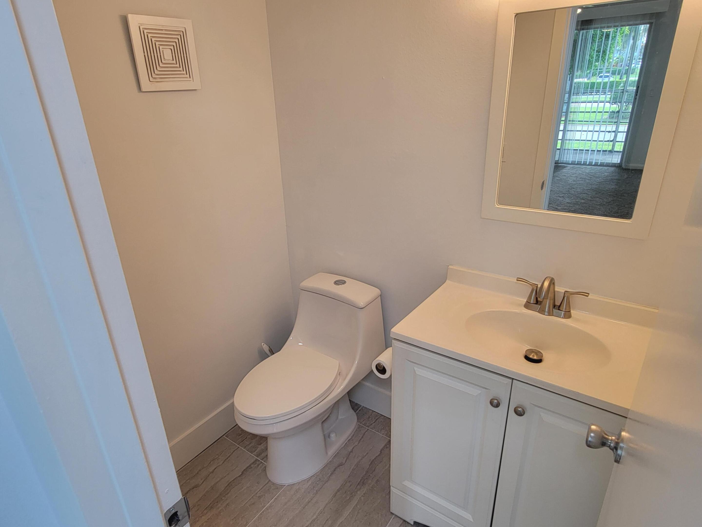 FANSHAW AT CENTURY VILLAGE CONDO - Residential