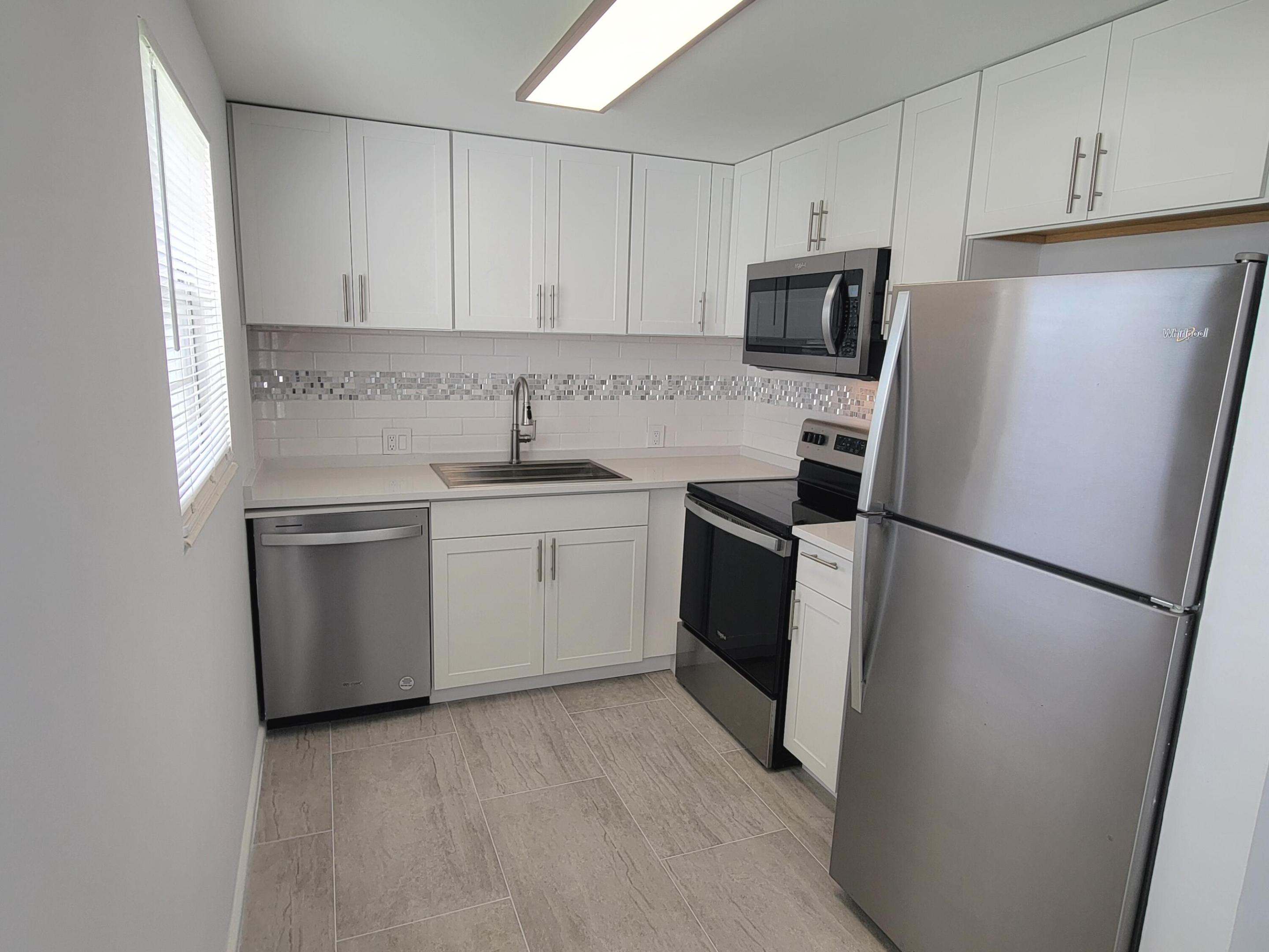 FANSHAW AT CENTURY VILLAGE CONDO - Residential