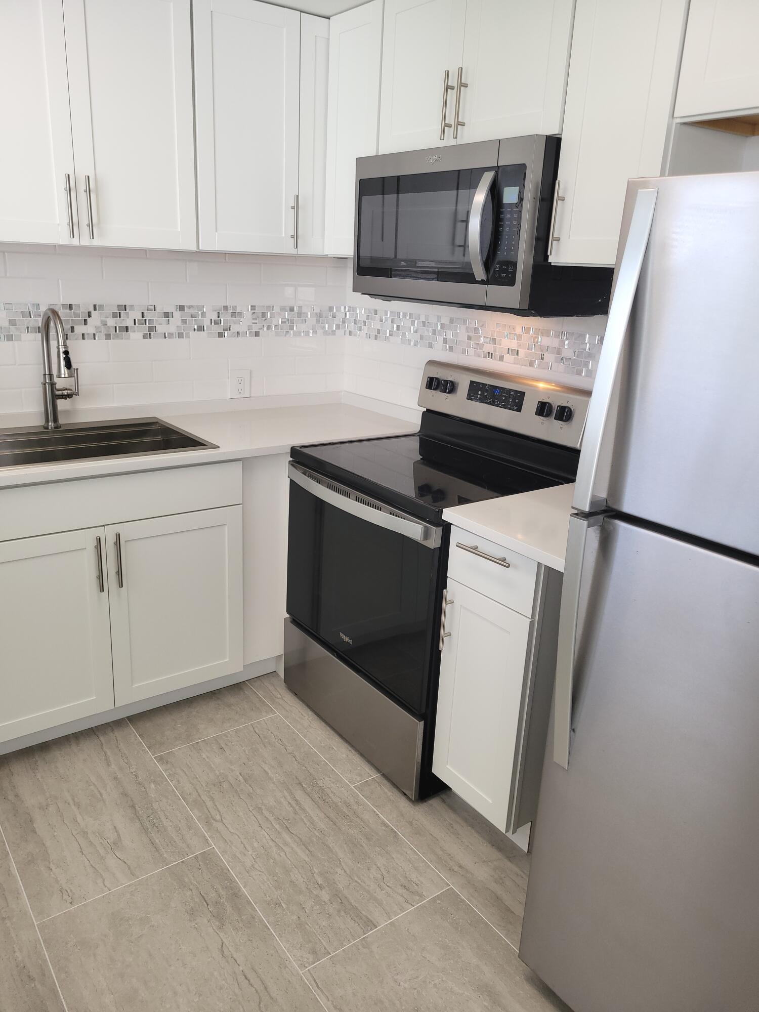 FANSHAW AT CENTURY VILLAGE CONDO - Residential