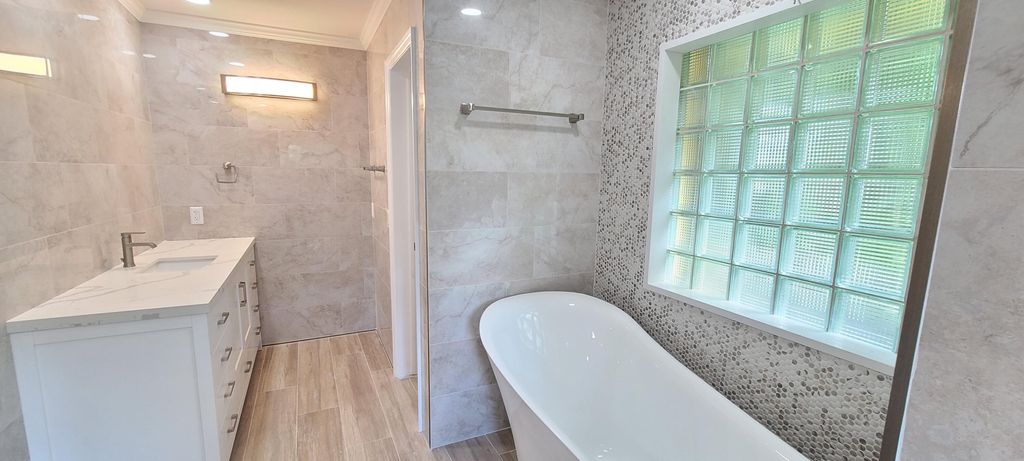 Photo of 2099 Greenview Cove Drive, Wellington, FL 33414 (MLS # B26011341)