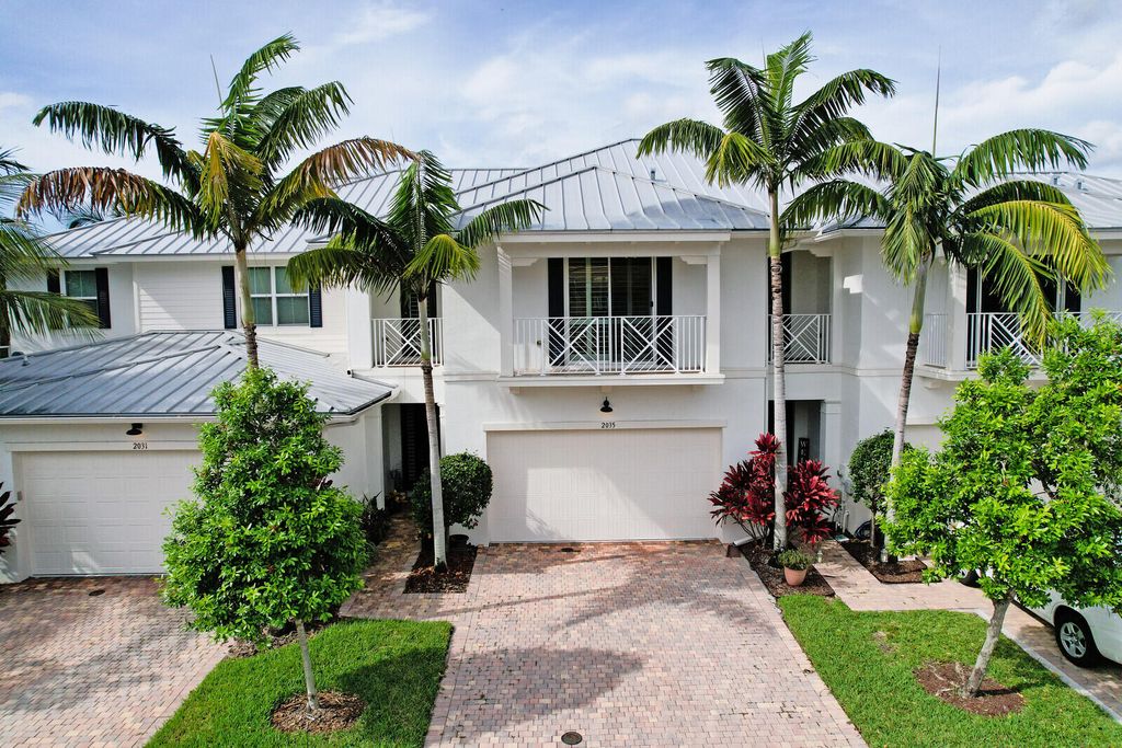 Photo of 2035 Chelsea Place, Palm Beach Gardens, FL 33418 (MLS # R10844496)