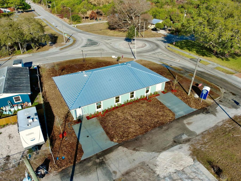 Photo of 1795 N 16th Court, Fort Pierce, FL 34950 (MLS # R11167388)