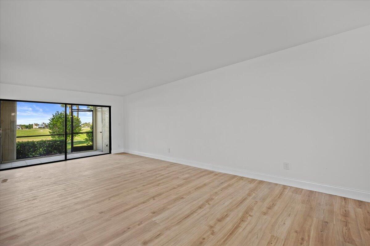 PINEWOOD CONDOS - Residential