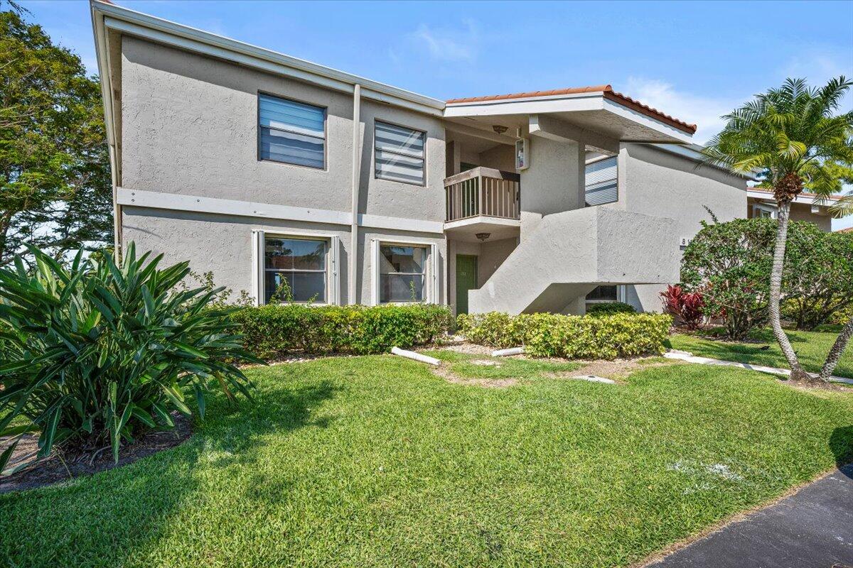 PINEWOOD CONDOS - Residential