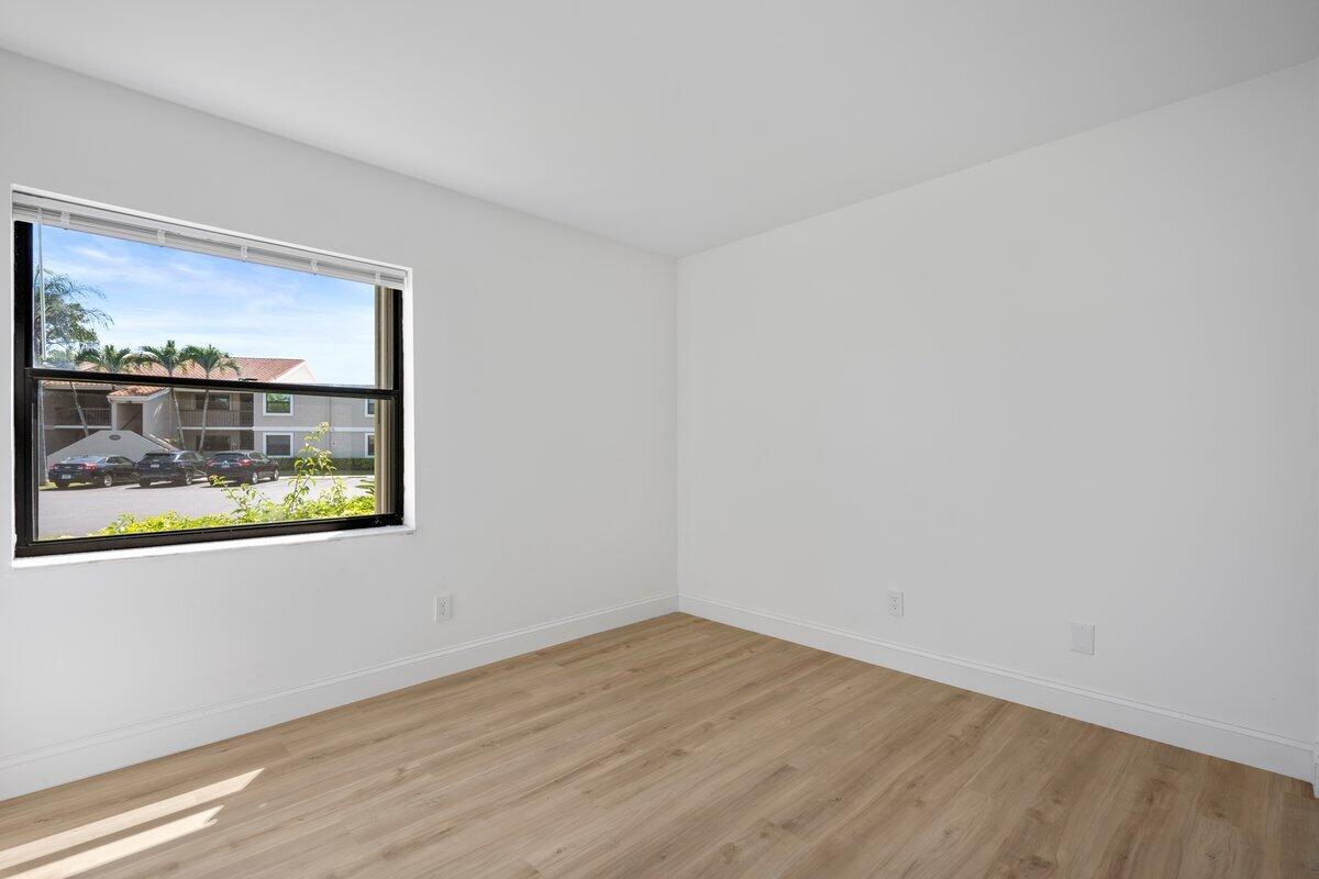 PINEWOOD CONDOS - Residential