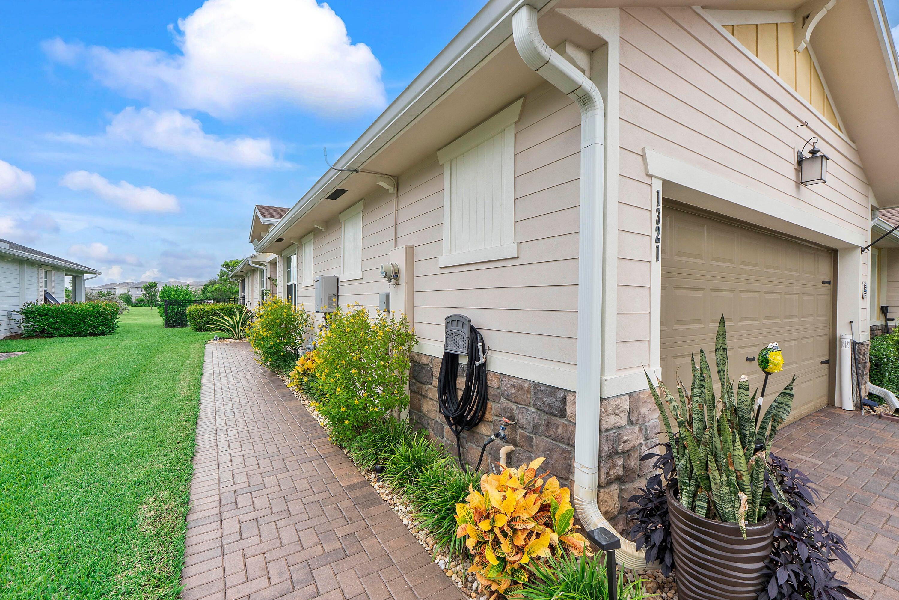 1321 Haywagon Trail