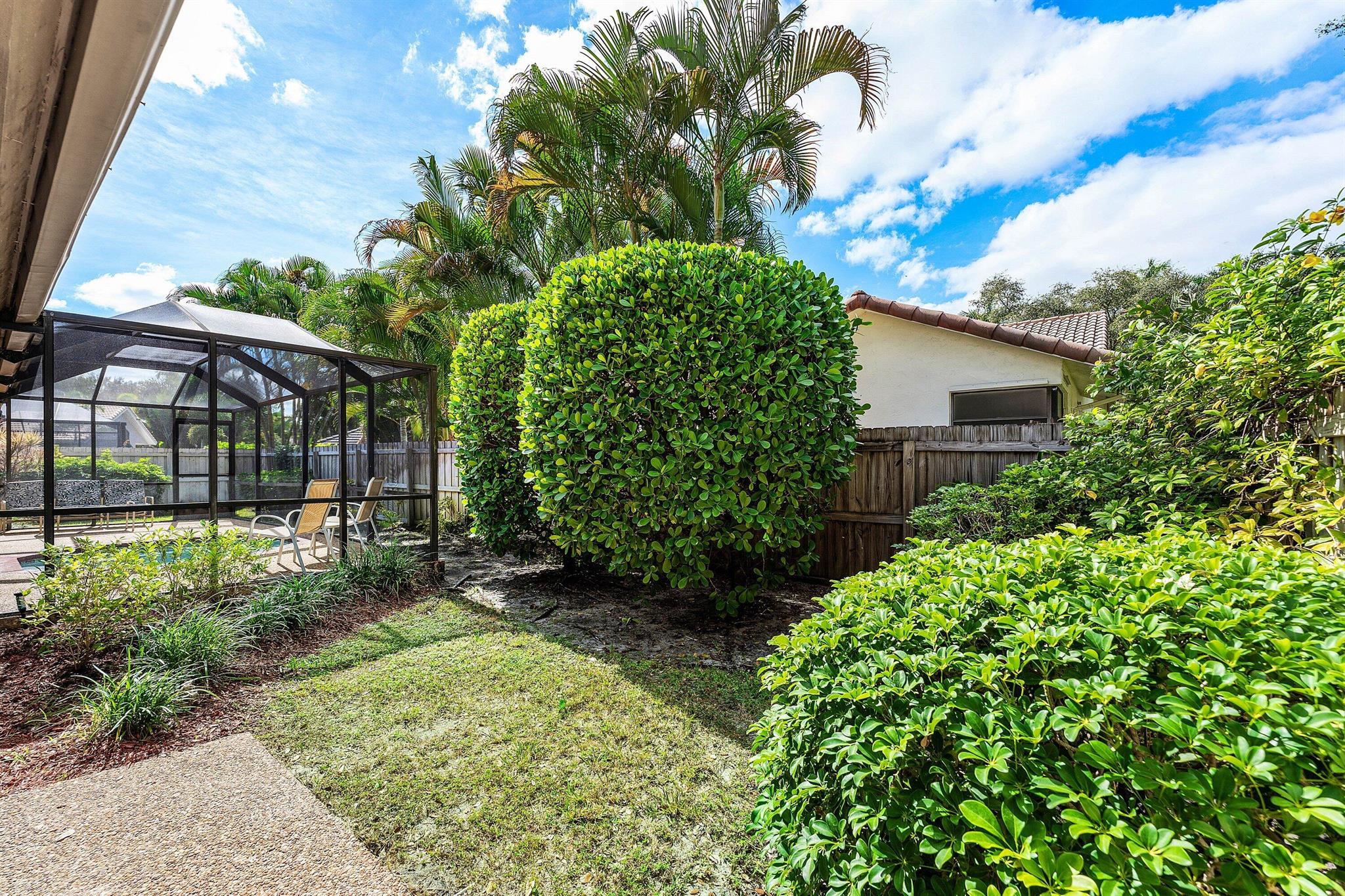 BOCA TIERRA 1ST SEC - Residential