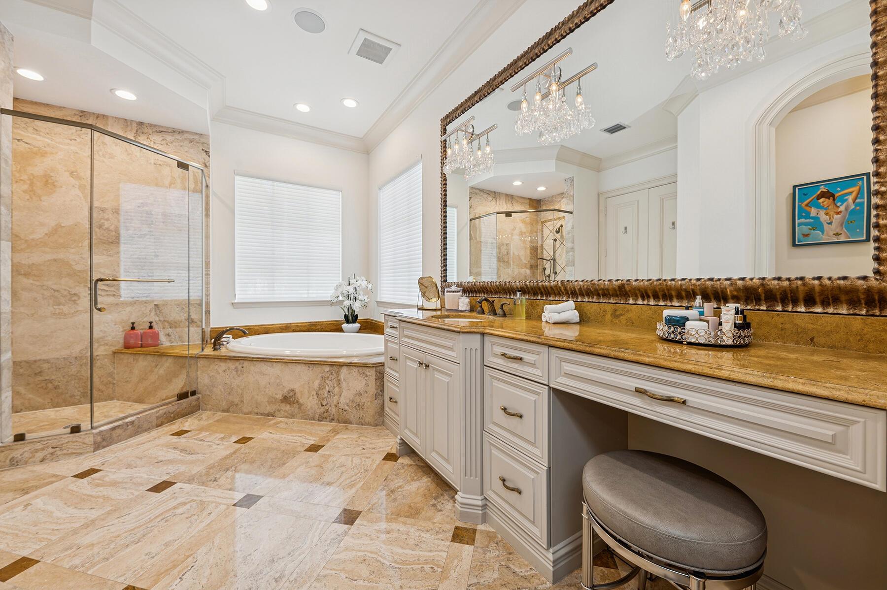 ROYAL PALM YACHT & COUNTR - Residential