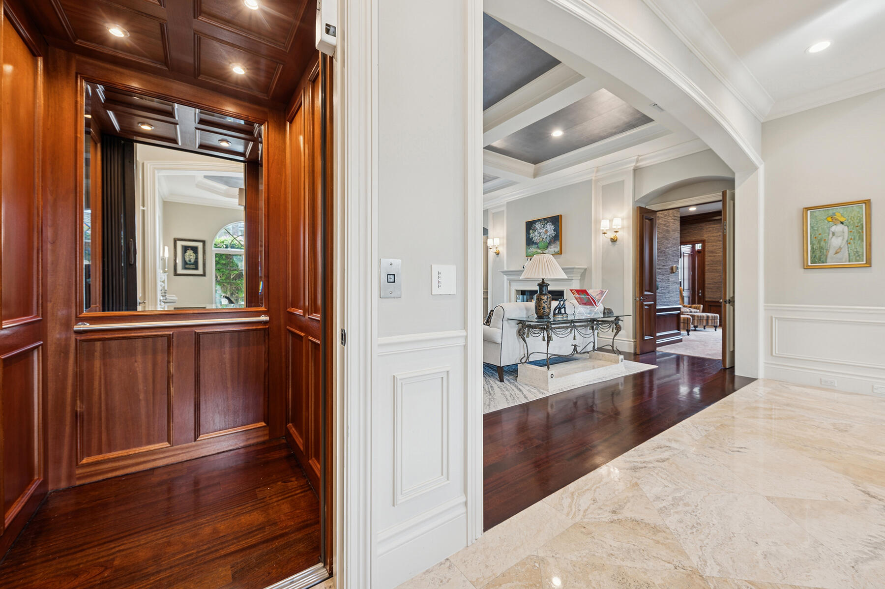 ROYAL PALM YACHT & COUNTRY CLUB - Residential