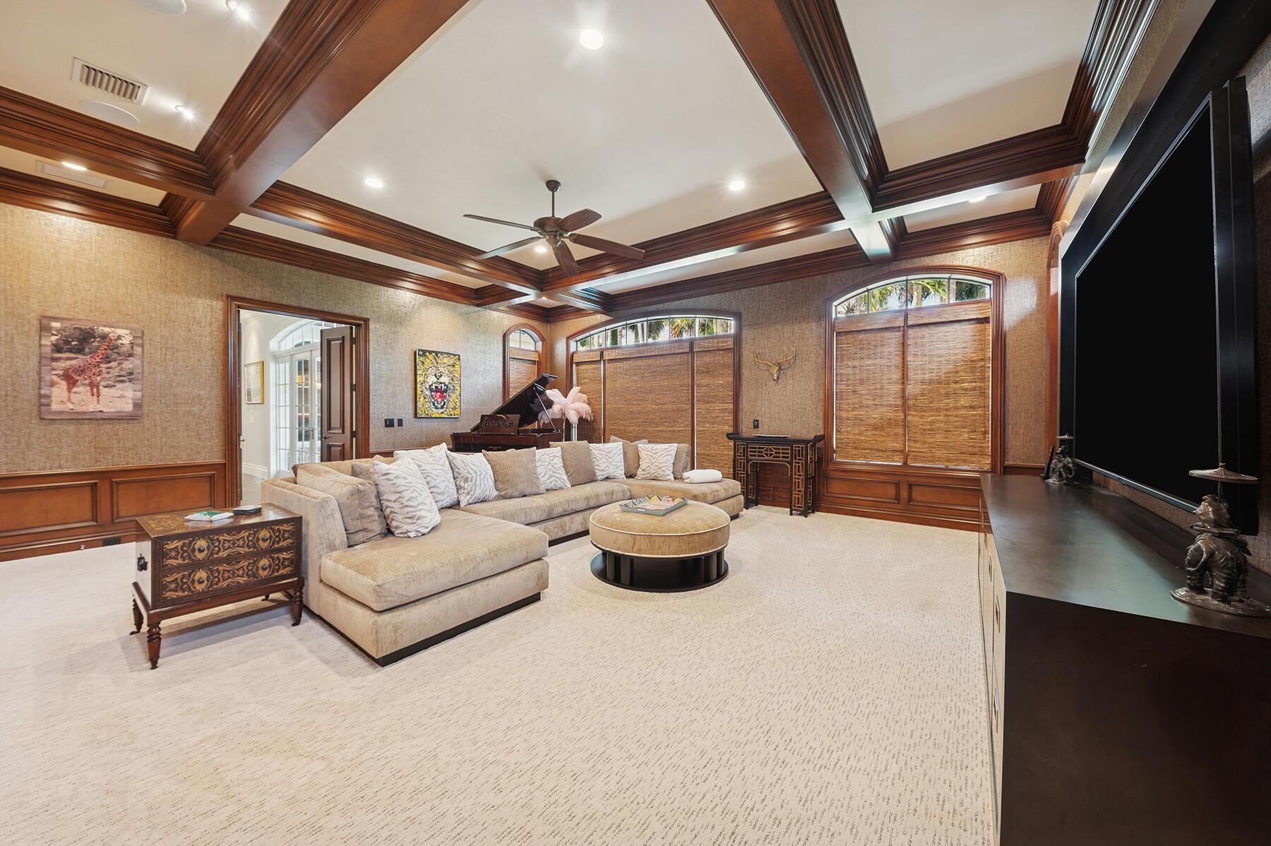 ROYAL PALM YACHT & COUNTR - Residential