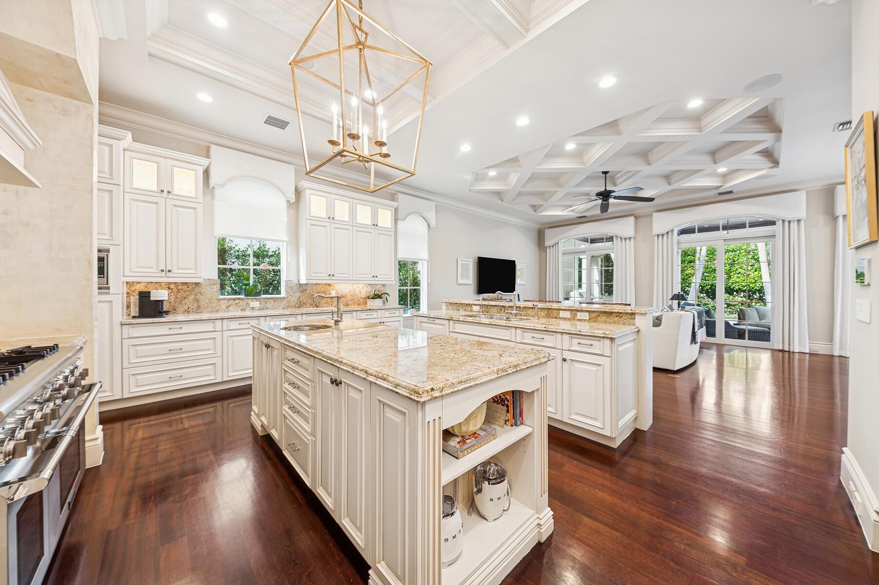 ROYAL PALM YACHT & COUNTR - Residential