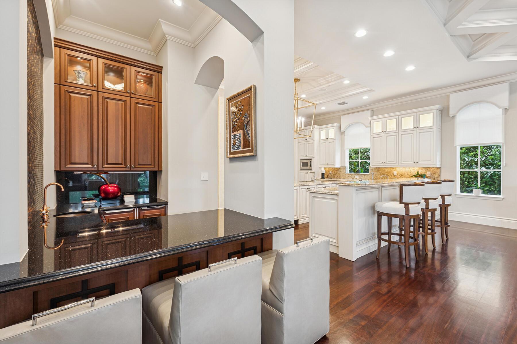 ROYAL PALM YACHT & COUNTR - Residential