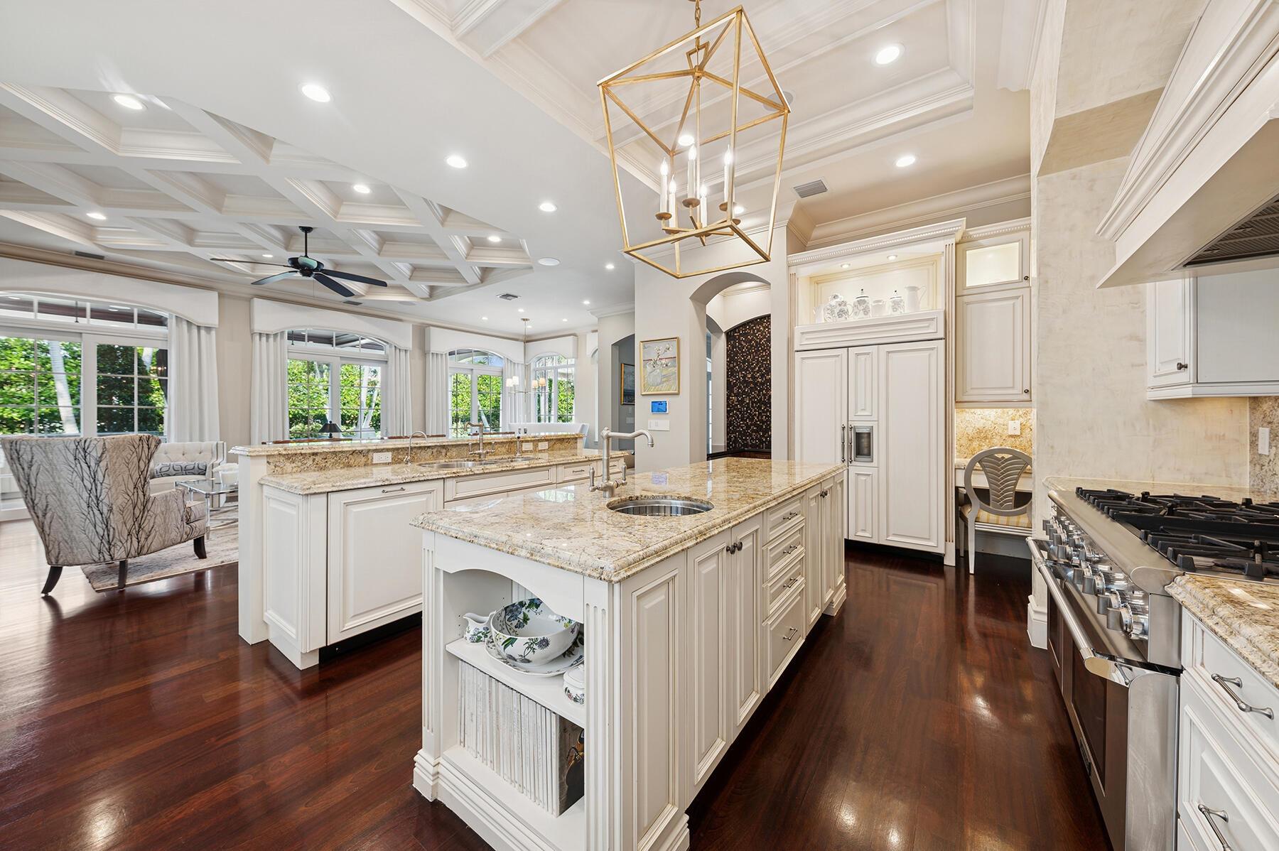 ROYAL PALM YACHT & COUNTR - Residential