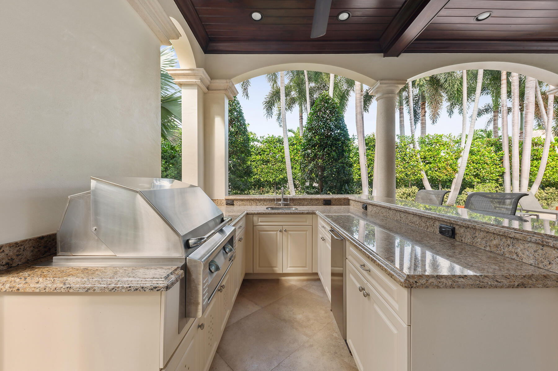 ROYAL PALM YACHT & COUNTRY CLUB - Residential