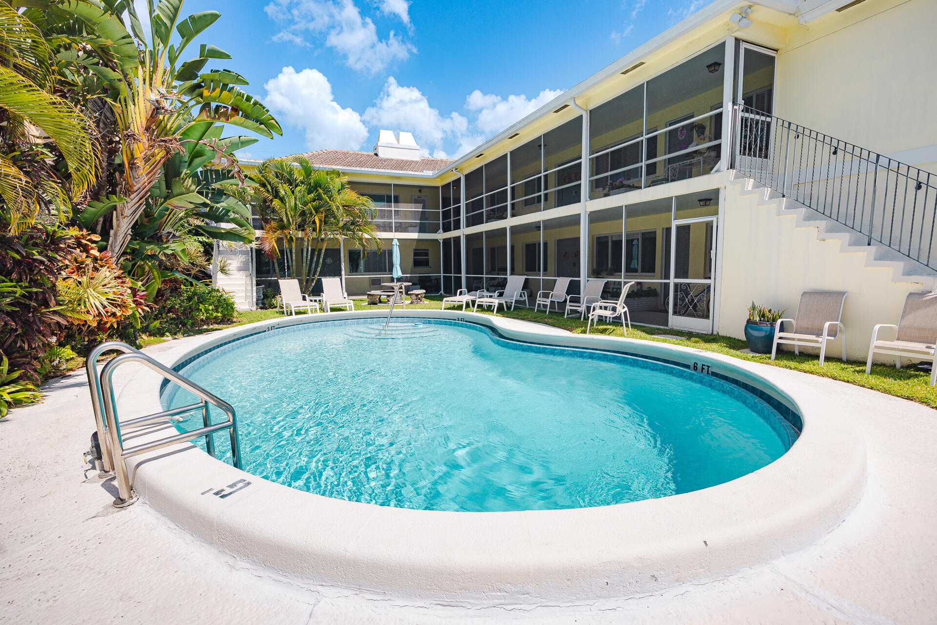 HAMPTON EAST CONDO - Residential