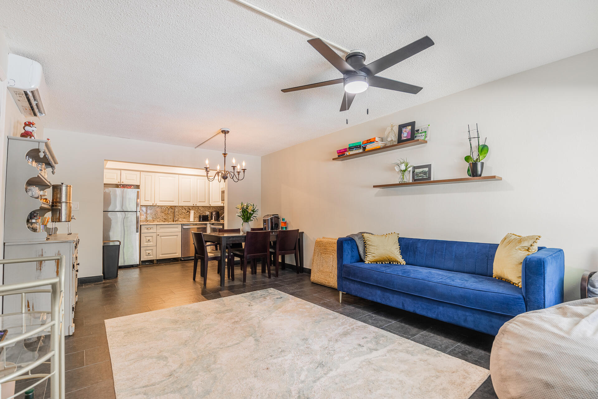 HAMPTON EAST CONDO - Residential