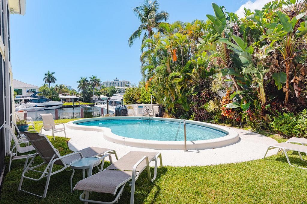 Photo of 1308 Bayview Drive #1c, Fort Lauderdale, FL 33304 (MLS # B26022236)