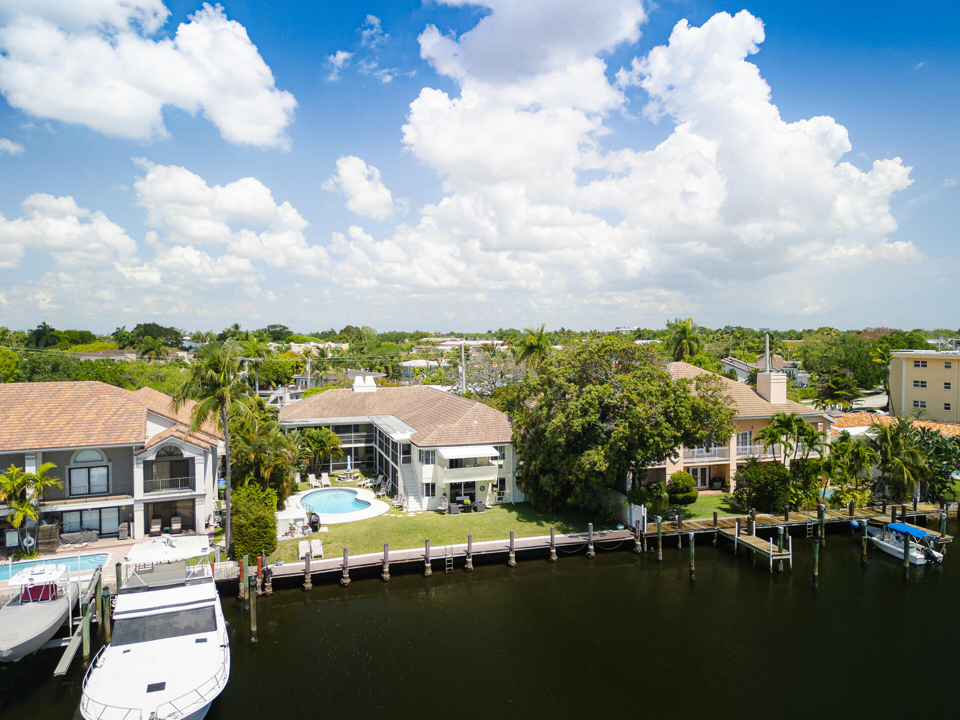 HAMPTON EAST CONDO - Residential