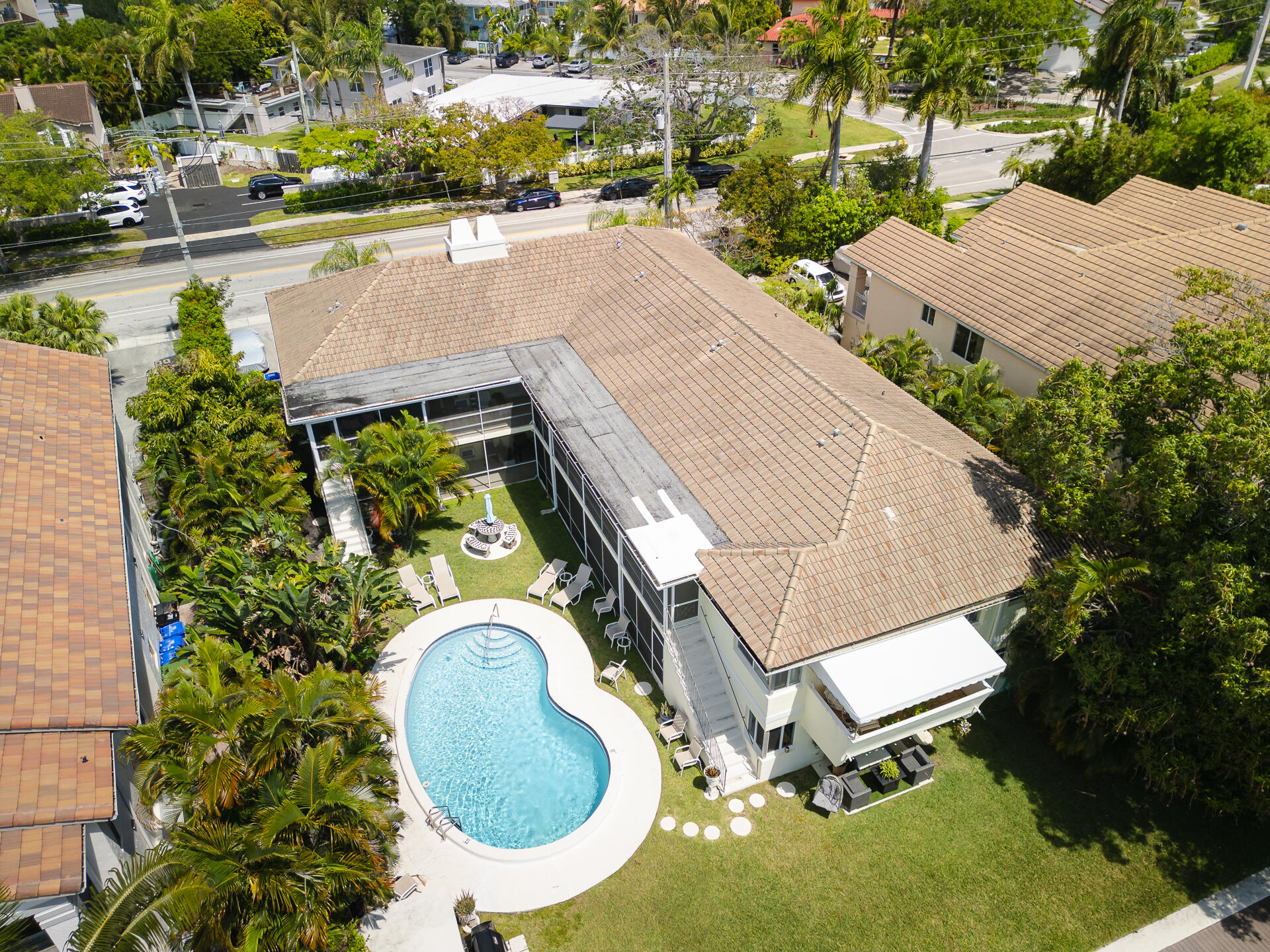 HAMPTON EAST CONDO - Residential