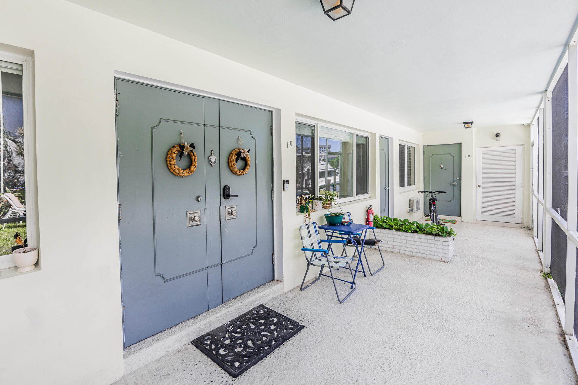 HAMPTON EAST CONDO - Residential