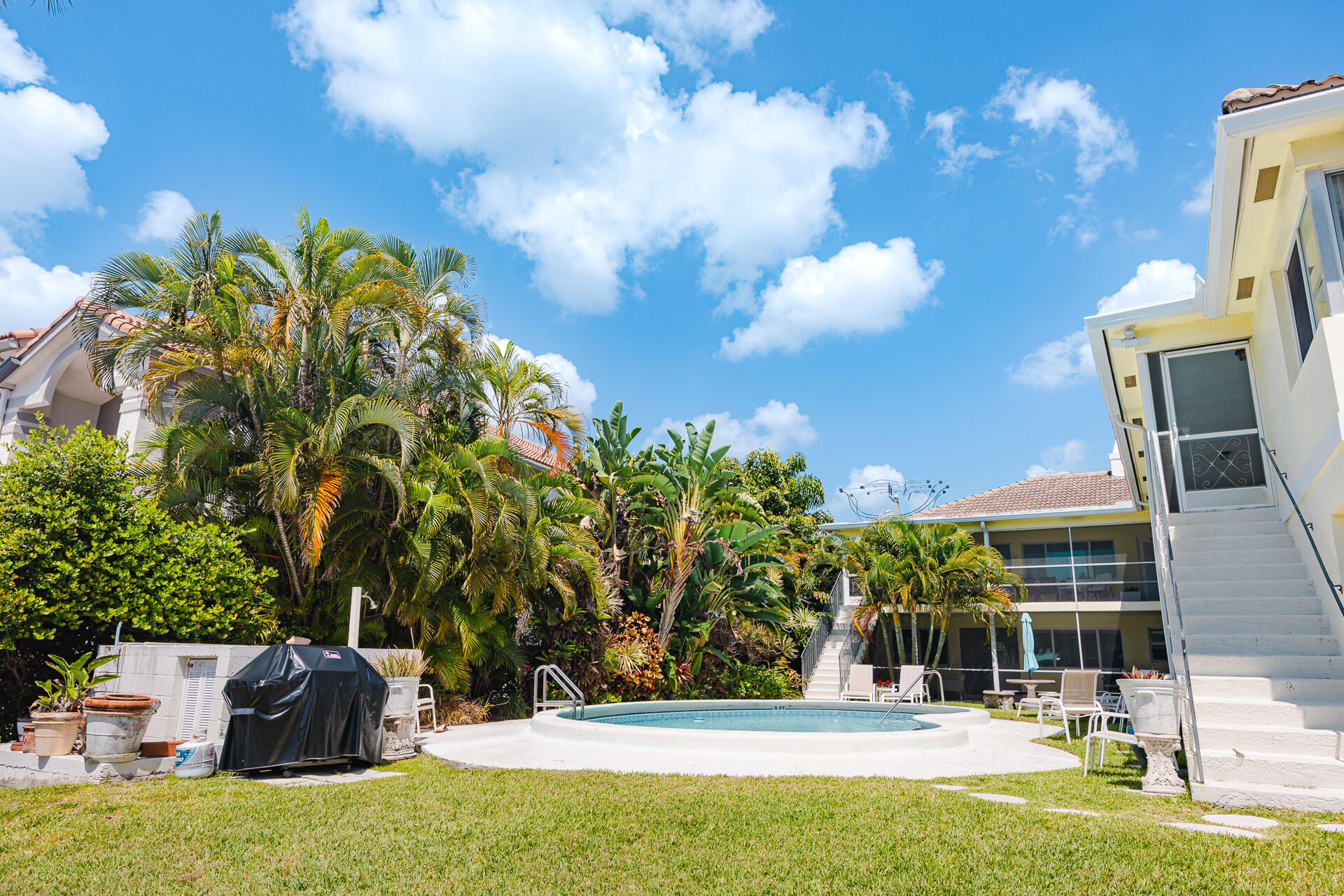 HAMPTON EAST CONDO - Residential